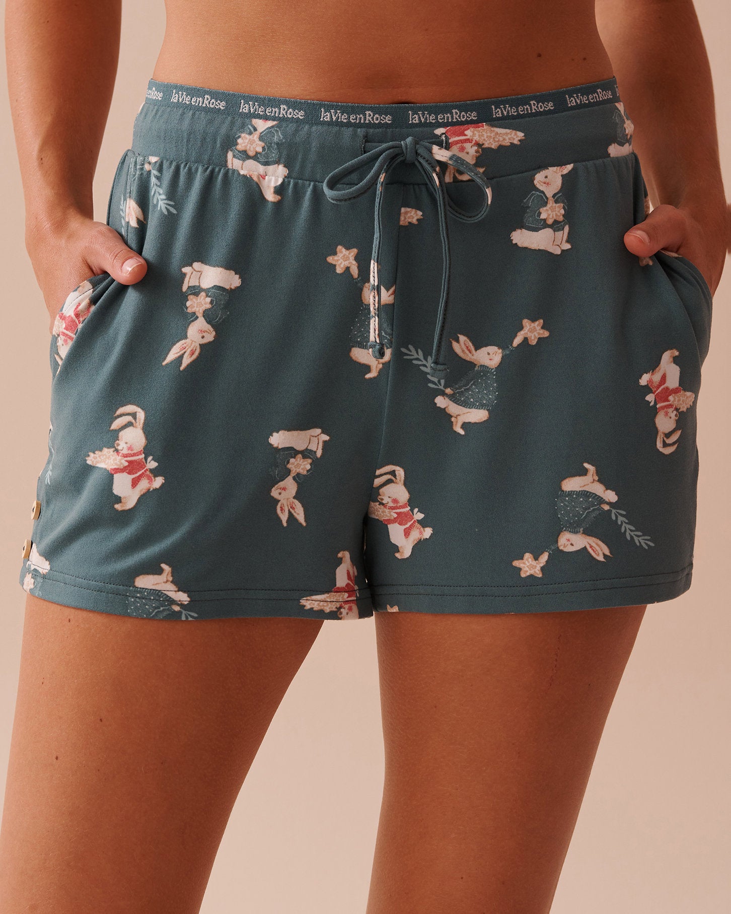Rabbit Print Super Soft Pajama Shorts_40200647_P40392_03