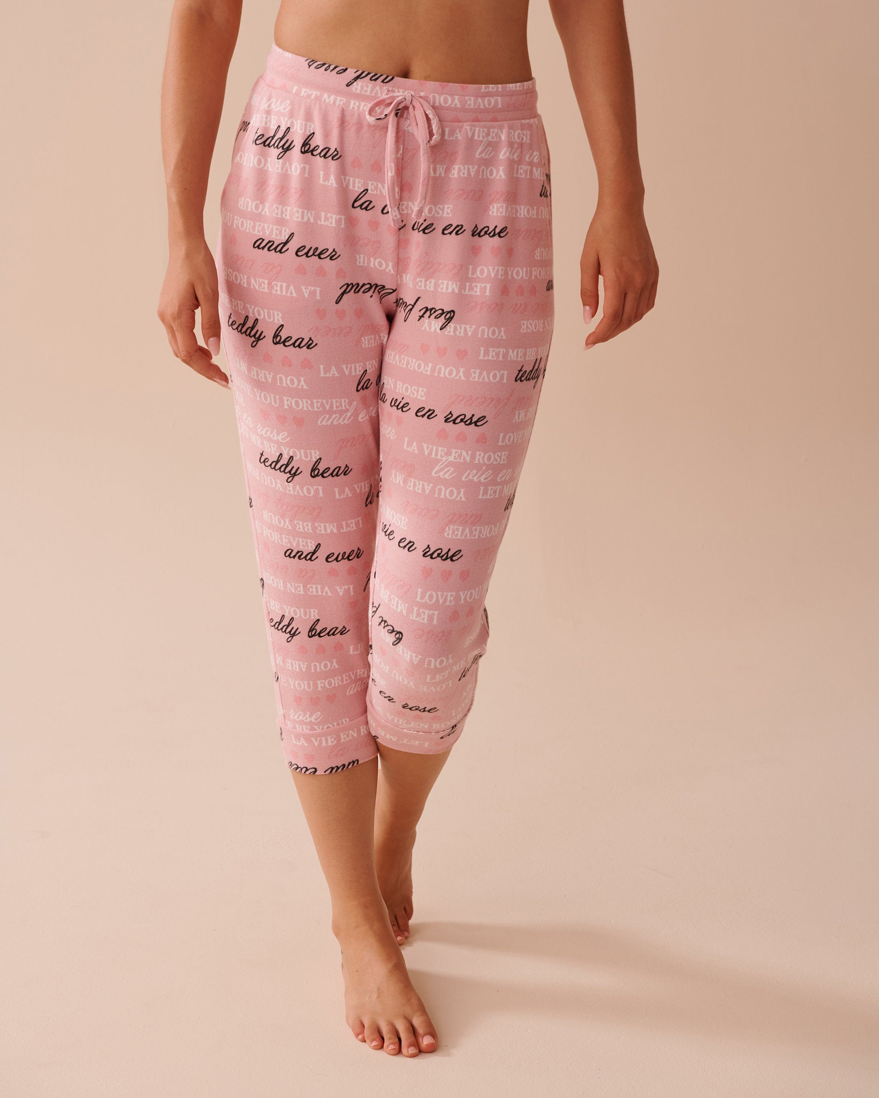 La Vie en Rose_Heart and Letter Print Recycled Fibers Capris_40200661_P60340_01