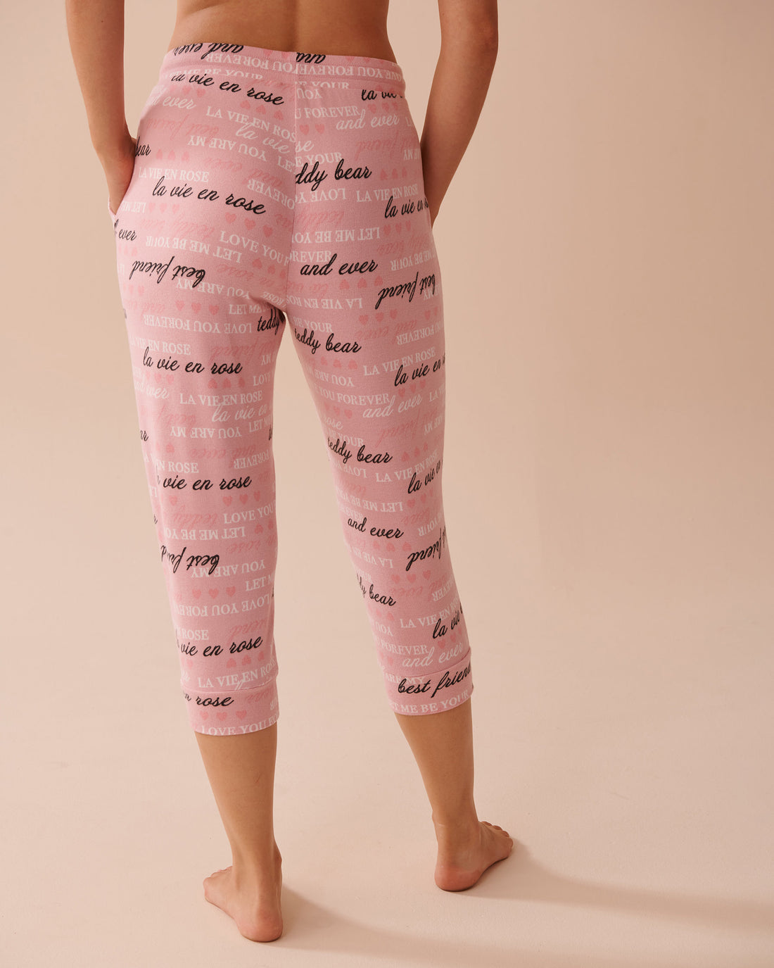 La Vie en Rose_Heart and Letter Print Recycled Fibers Capris_40200661_P60340_02