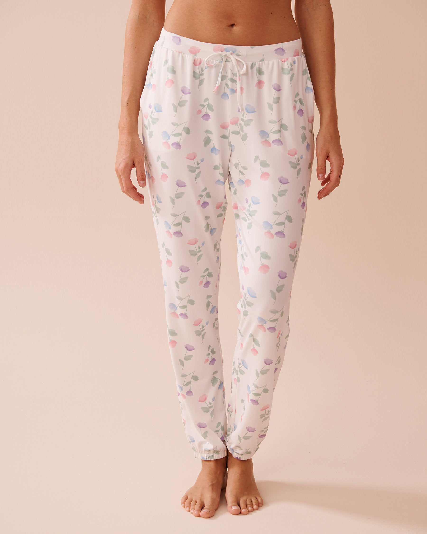 La Vie en Rose_Tulip Print Super Soft Jogger Pajama Pants_40200672_P10465_01