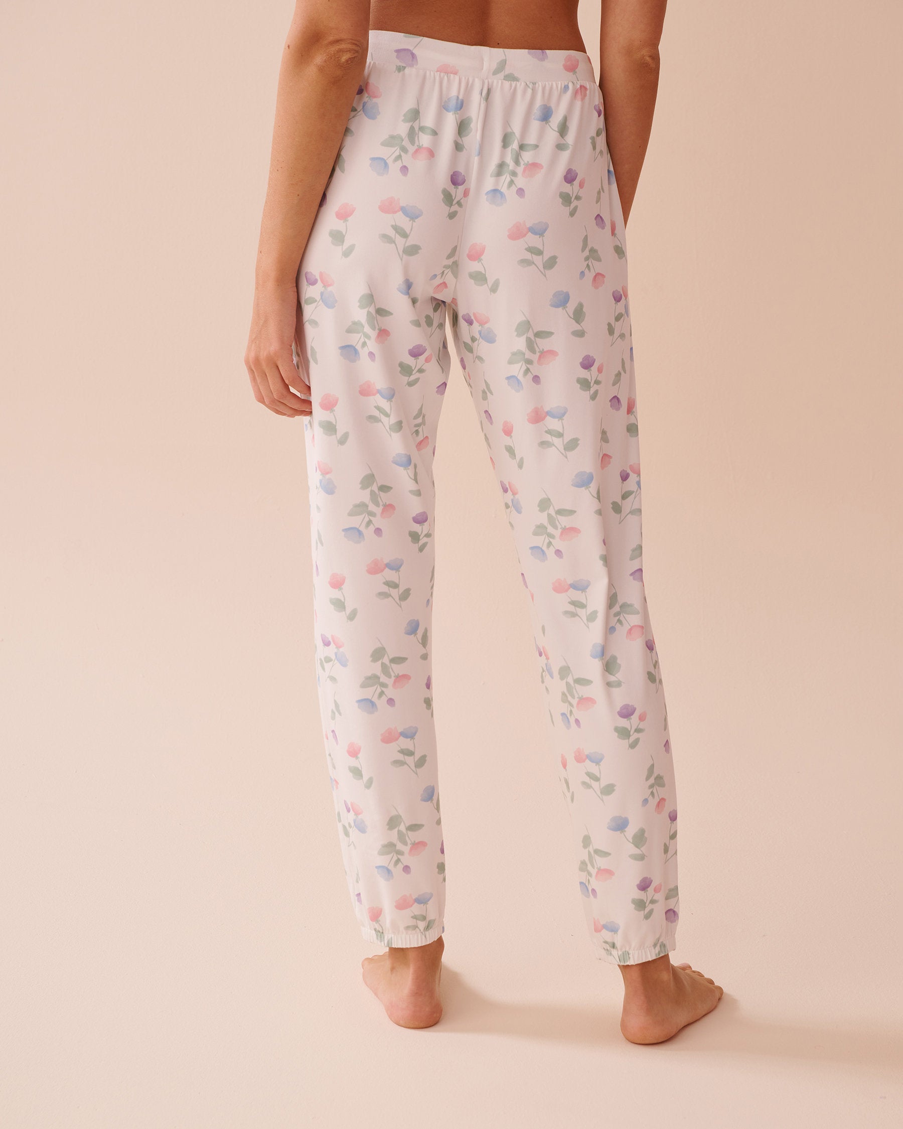 La Vie en Rose_Tulip Print Super Soft Jogger Pajama Pants_40200672_P10465_02