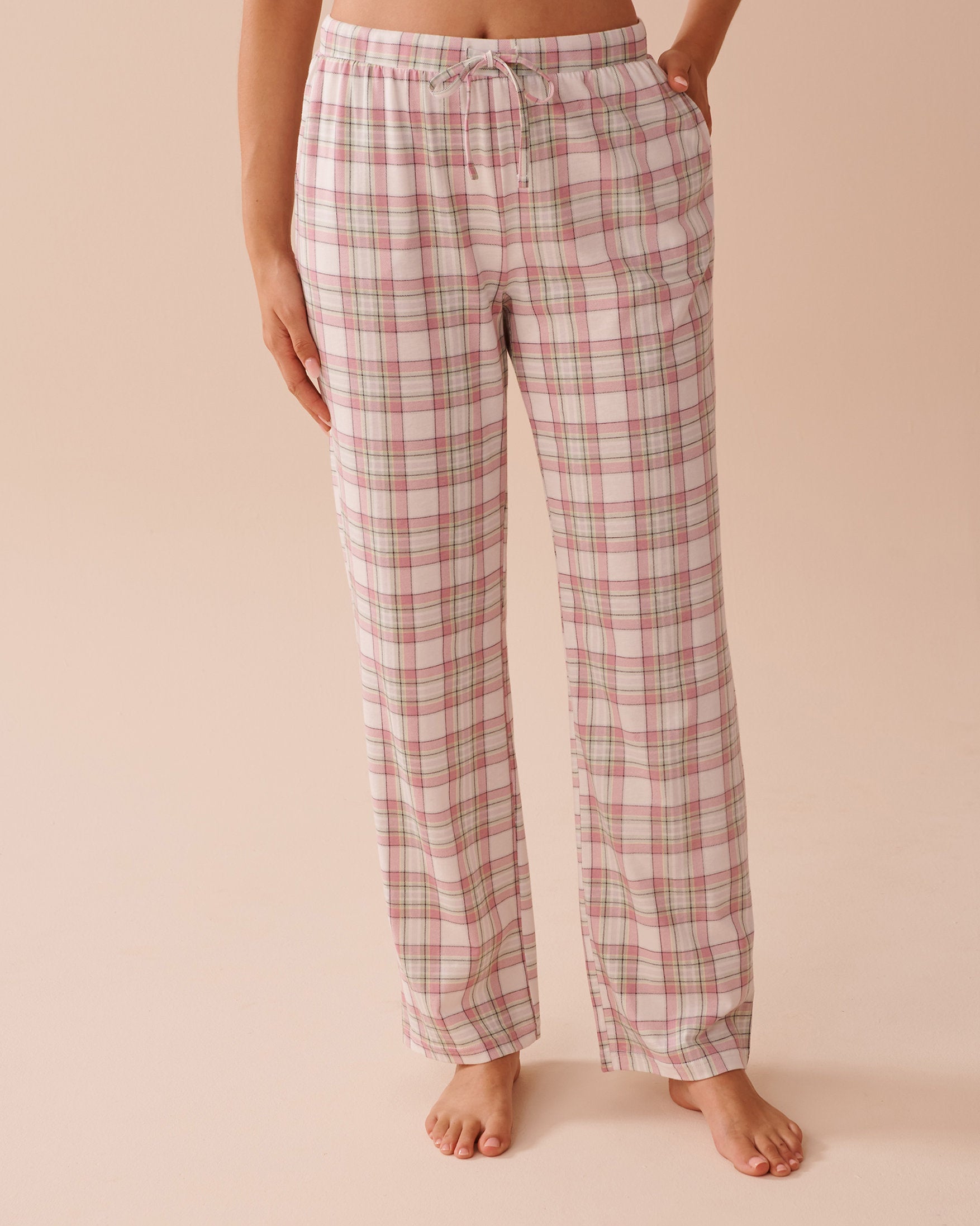 La Vie en Rose_Multicolour Plaid Cotton Pajama Pants_40200681_P60345_03