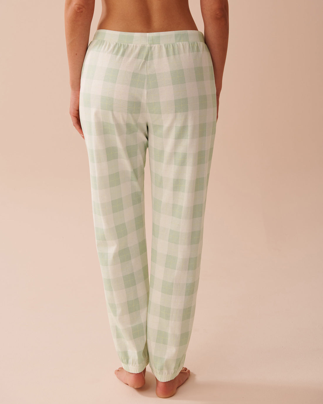 La Vie en Rose_Green Plaid Cotton Jogger Pajama Pants_40200684_P30107_02