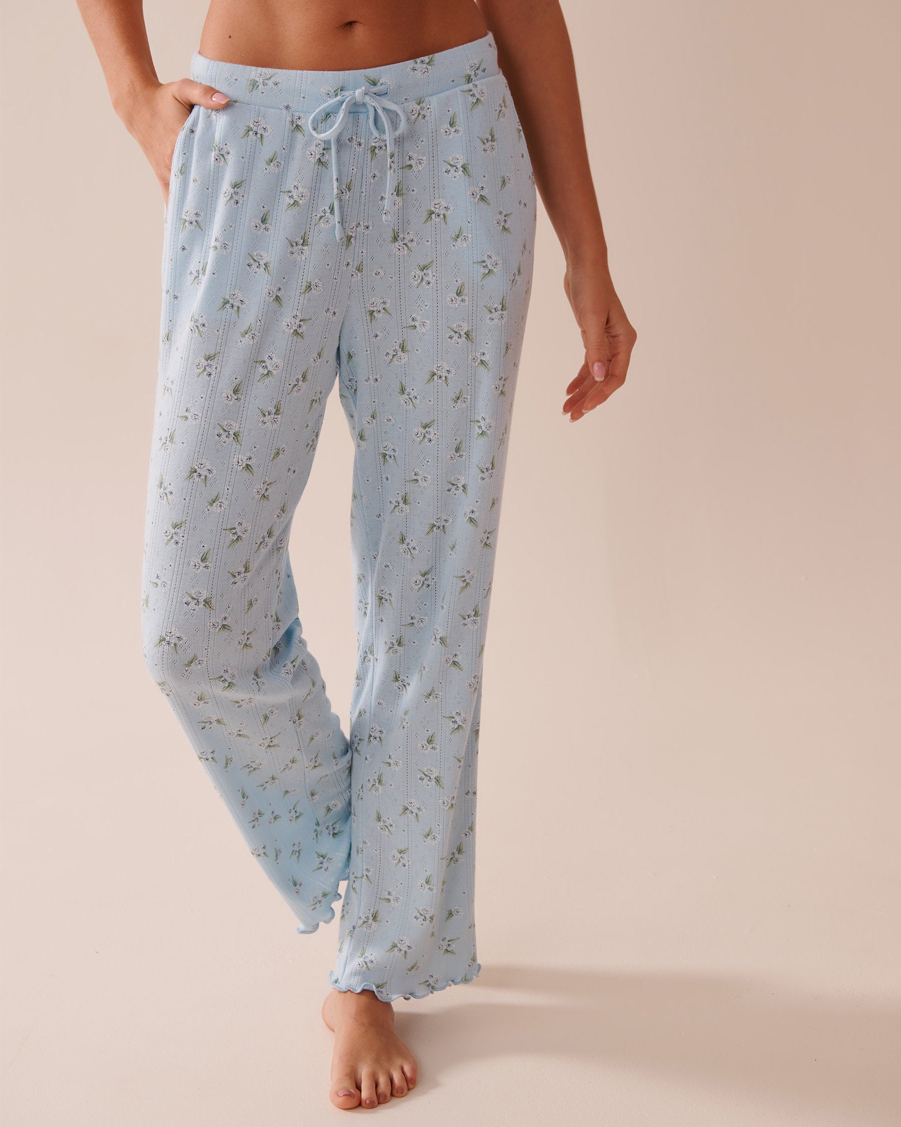 La Vie en Rose_Floral Print Lettuce Edge Pointelle Pajama Pants_40200687_P40425_02