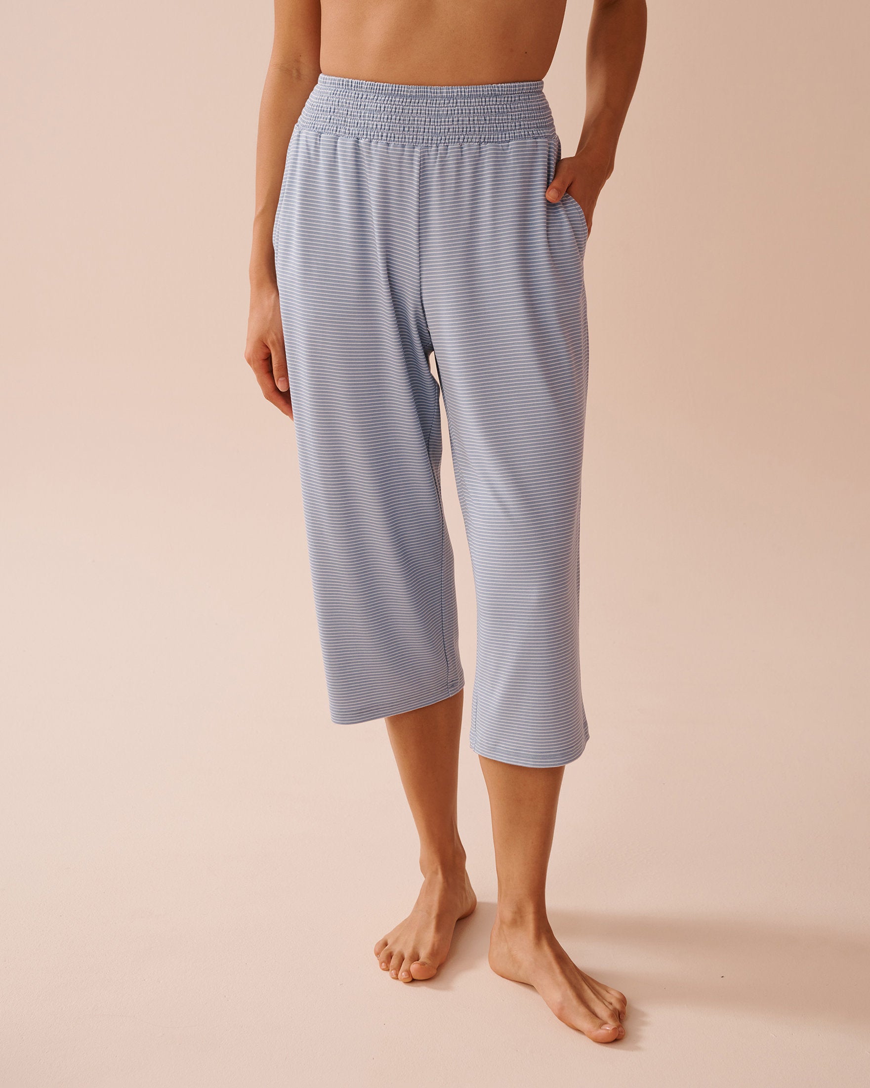 La Vie en Rose_Blue Stripe Super Soft Pajama Capris_40200697_P40423_01