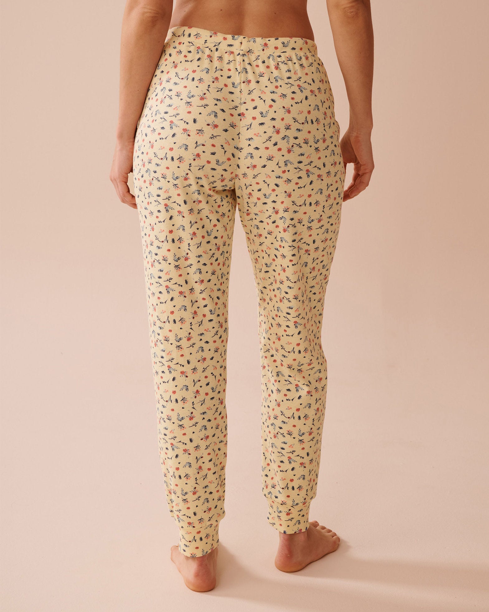 La Vie en Rose_Ditsy Floral Print Ribbed Pants_40200700_P70061_02