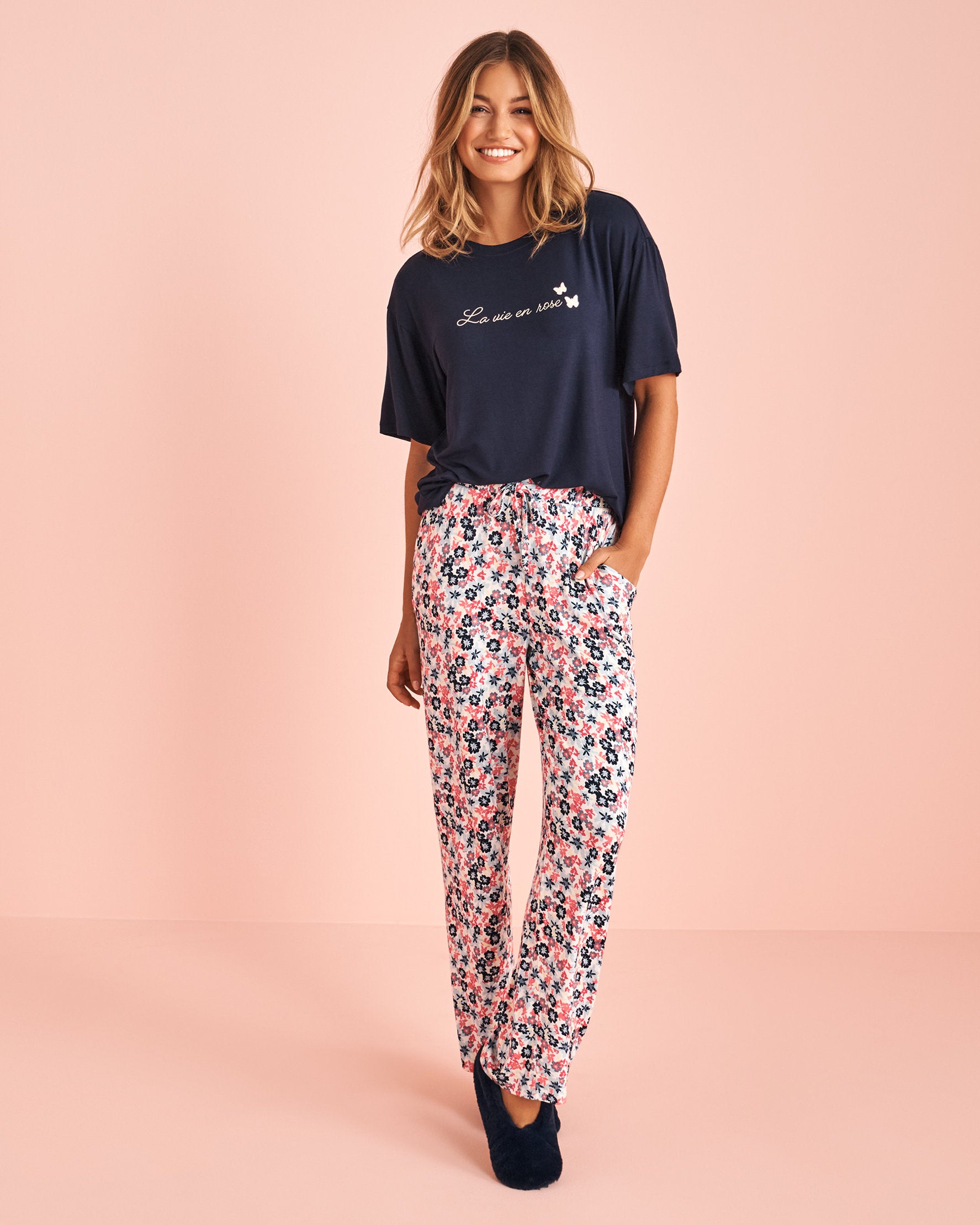 La Vie en Rose_Multi Flower Soft Jersey Pajama Pants_40200708_P10484_01