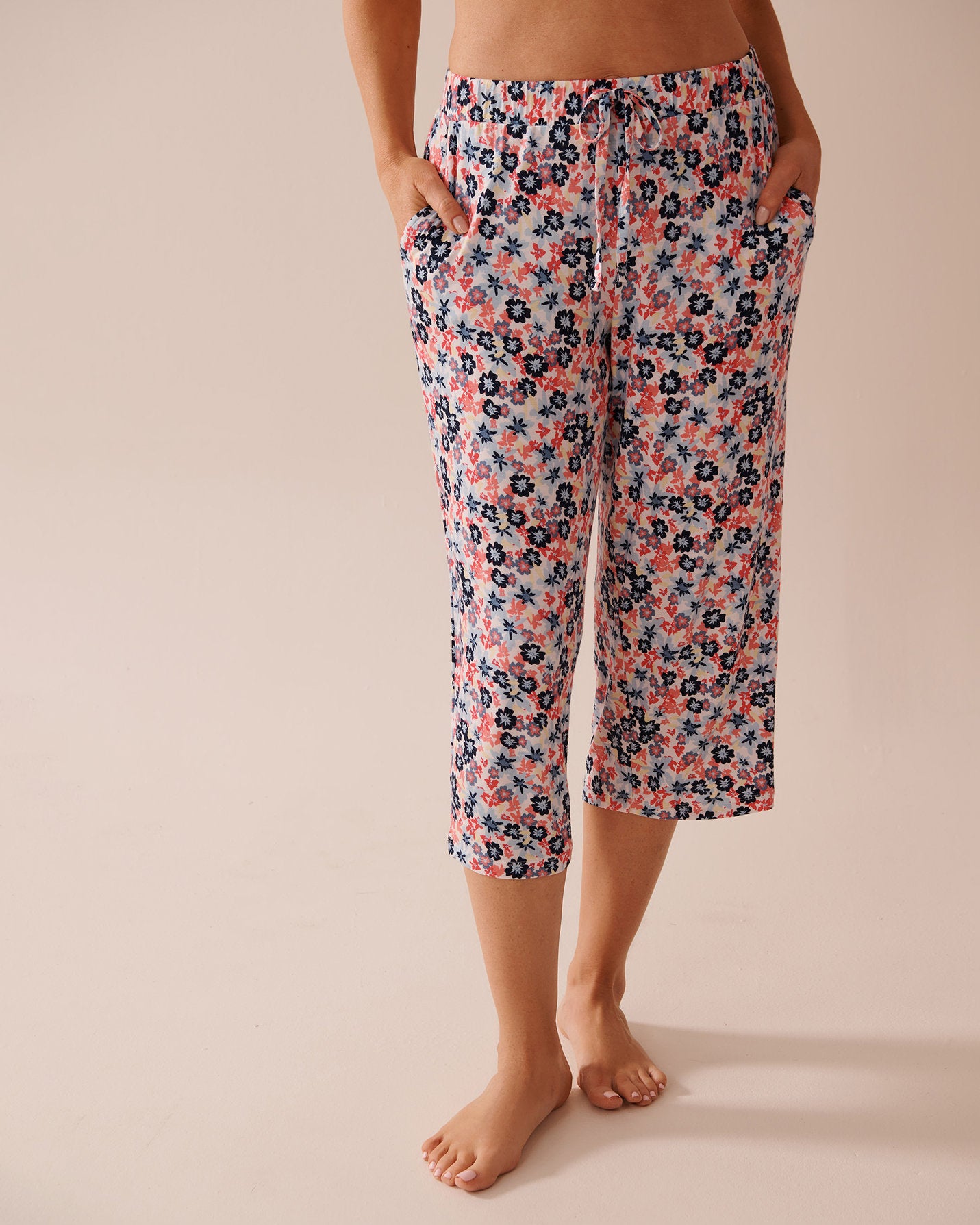 La Vie en Rose_Multi Flower Soft Jersey Pajama Capris_40200709_P10484_01