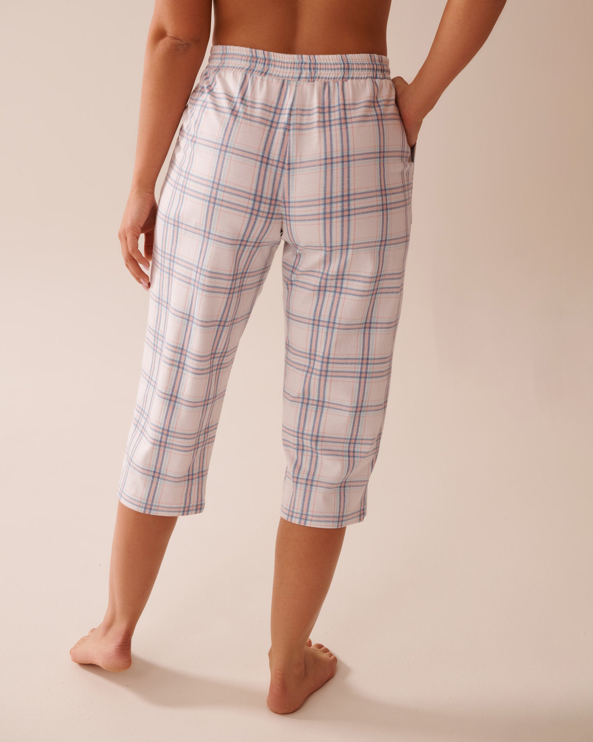 La Vie en Rose_Peach Plaid Cotton Pajama Capris_40200713_P60359_02