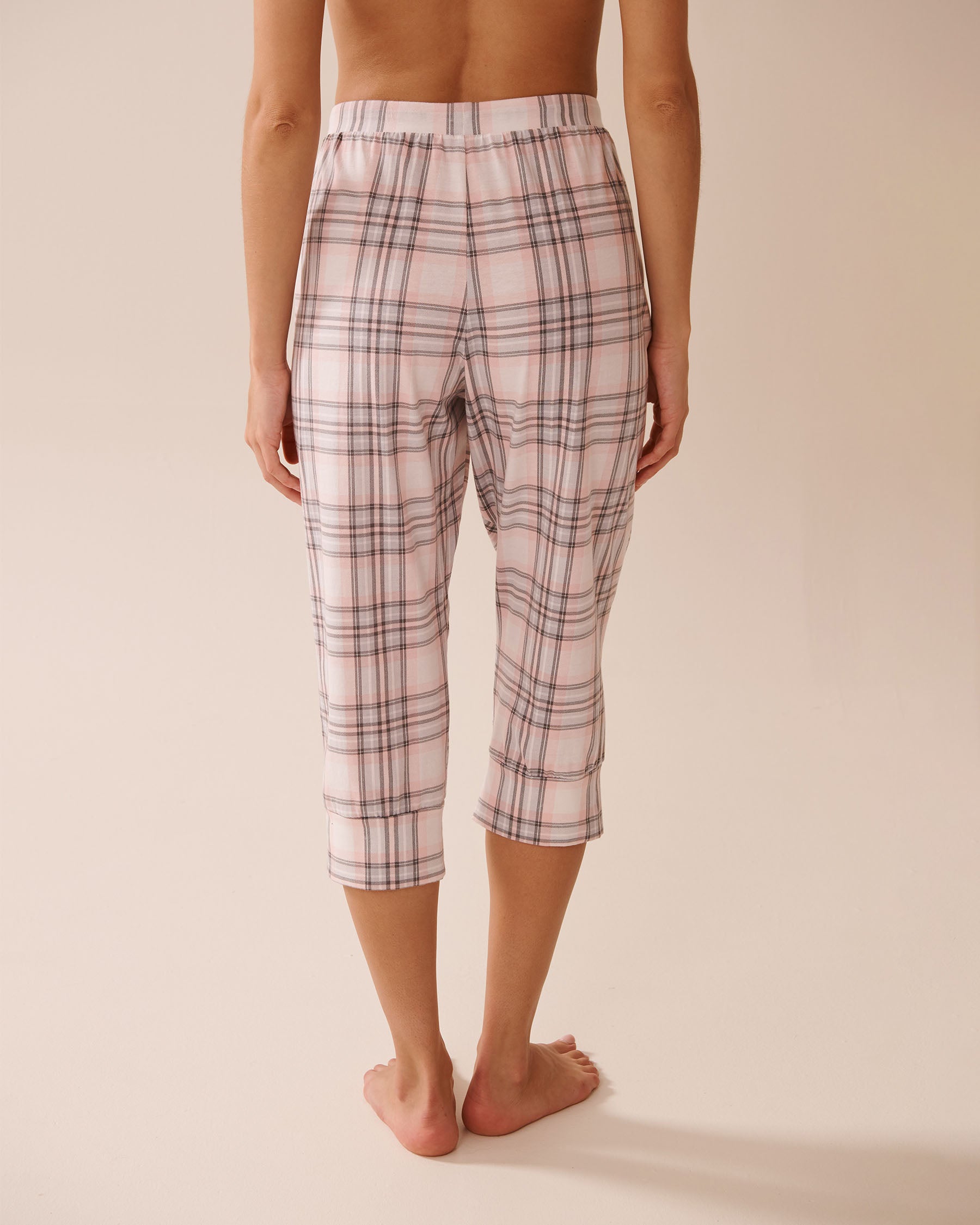 La Vie en Rose_Snow White Lotus Plaid_Pink Plaid Cotton Fitted Pajama Capris_40200757_P10518_02