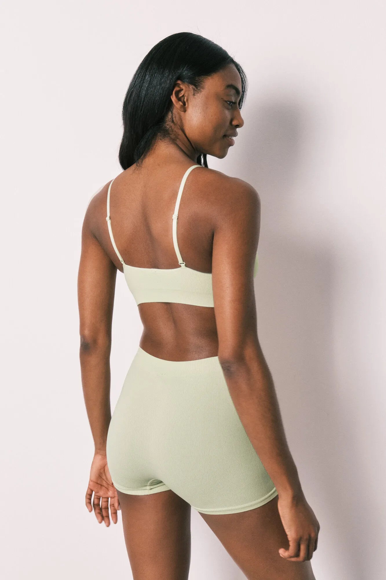 Women Secret Green Women Green Seamless Plain Triangle Top SKU: 4023901_25 Image 03