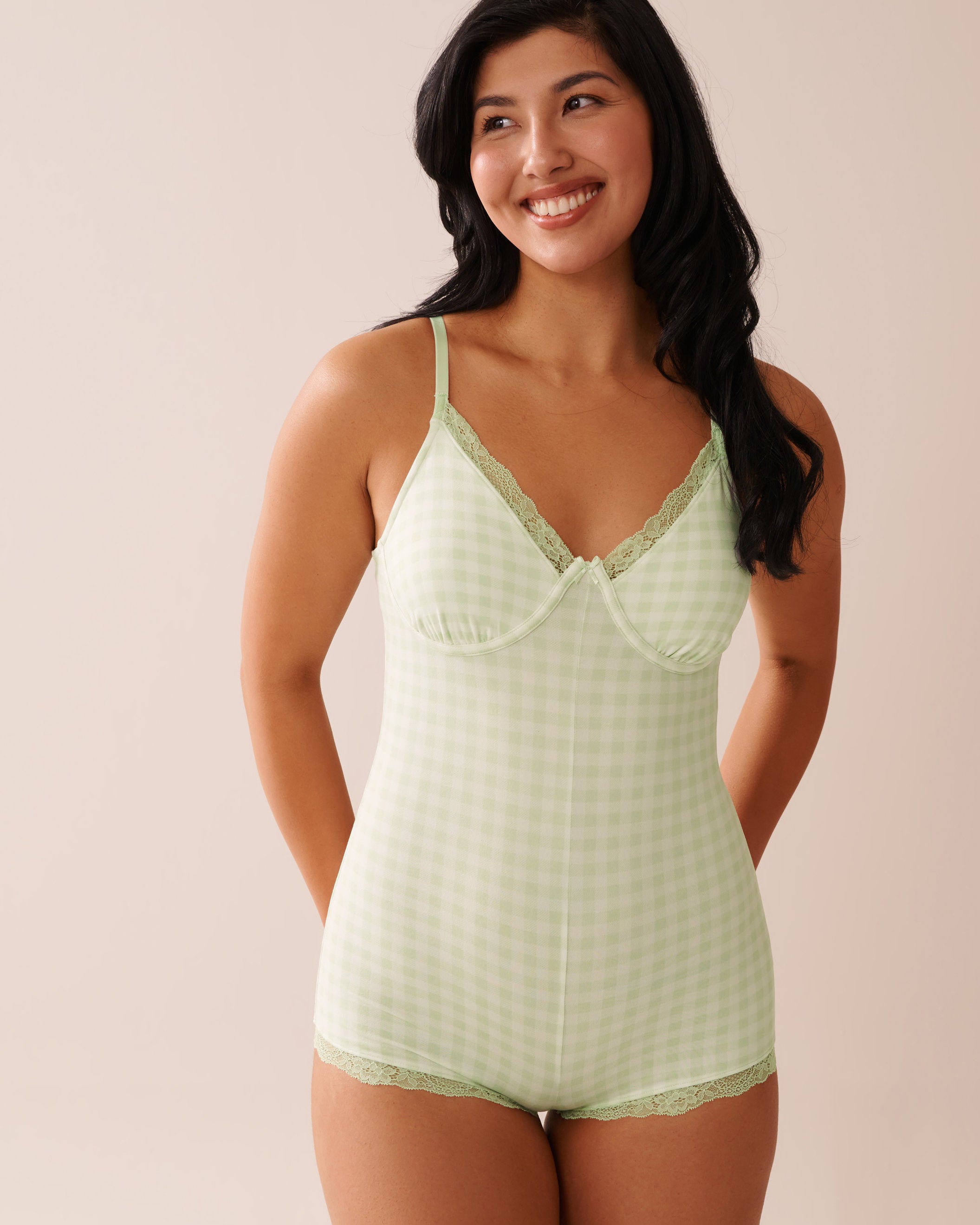 La Vie en Rose_Gingham Print Super Soft Sleeveless Romper_40300057_P30115_01