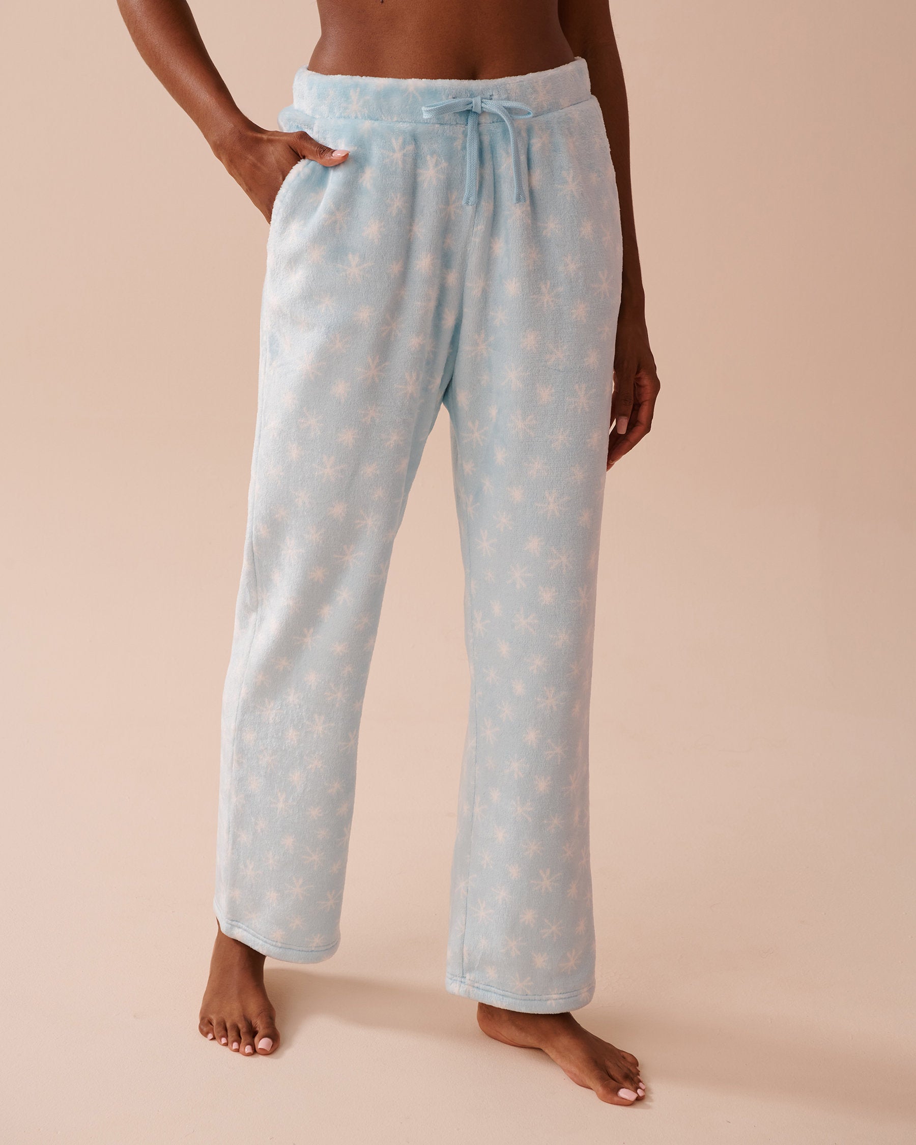 Penguin & Snowflake Print Soft Plush PJ Set_40400076_P40389_04