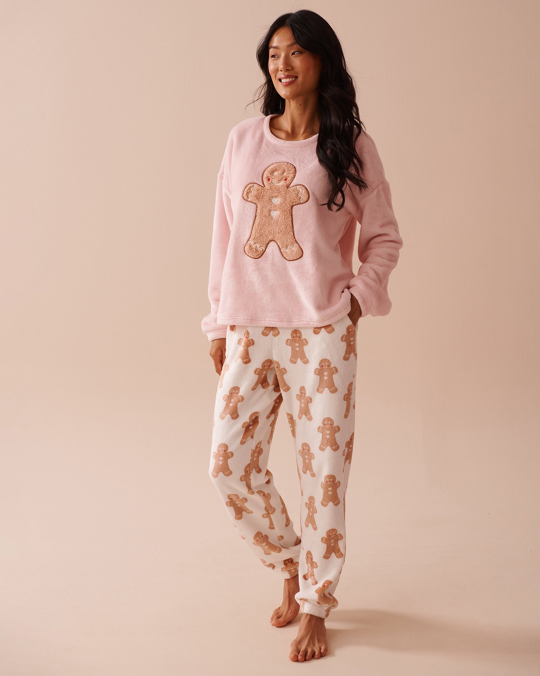 Gingerbread Print Soft Plush PJ Set_40400077_P10452_01
