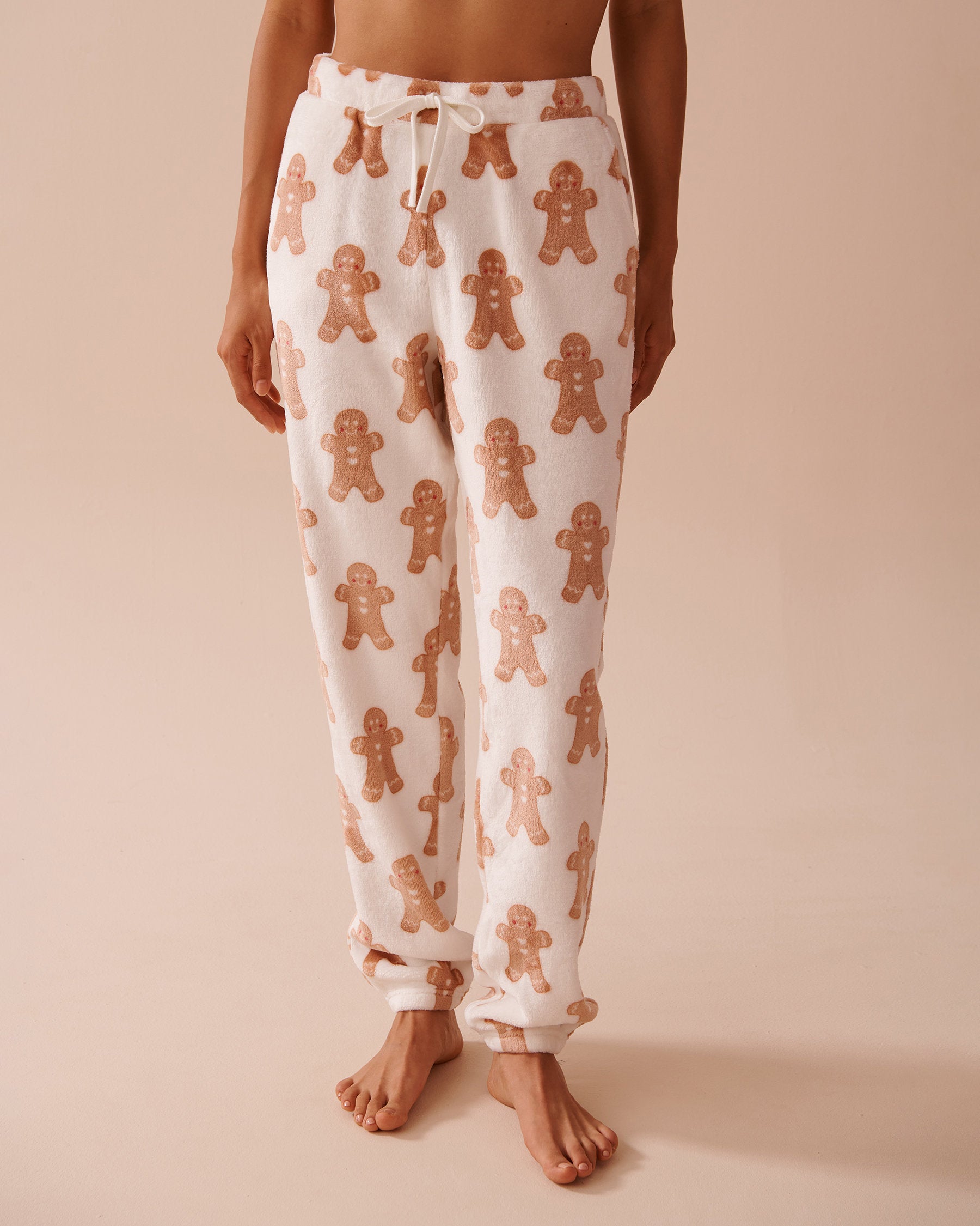 Gingerbread Print Soft Plush PJ Set_40400077_P10452_04
