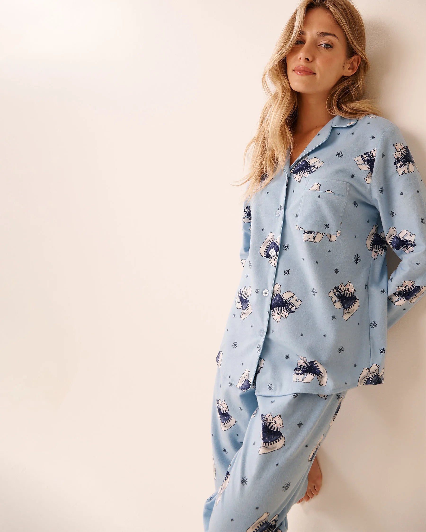 La Vie en Rose_Cashmere Blue Bear_Polar Bear Print Flannel Pj Set_40400089_P40496_03