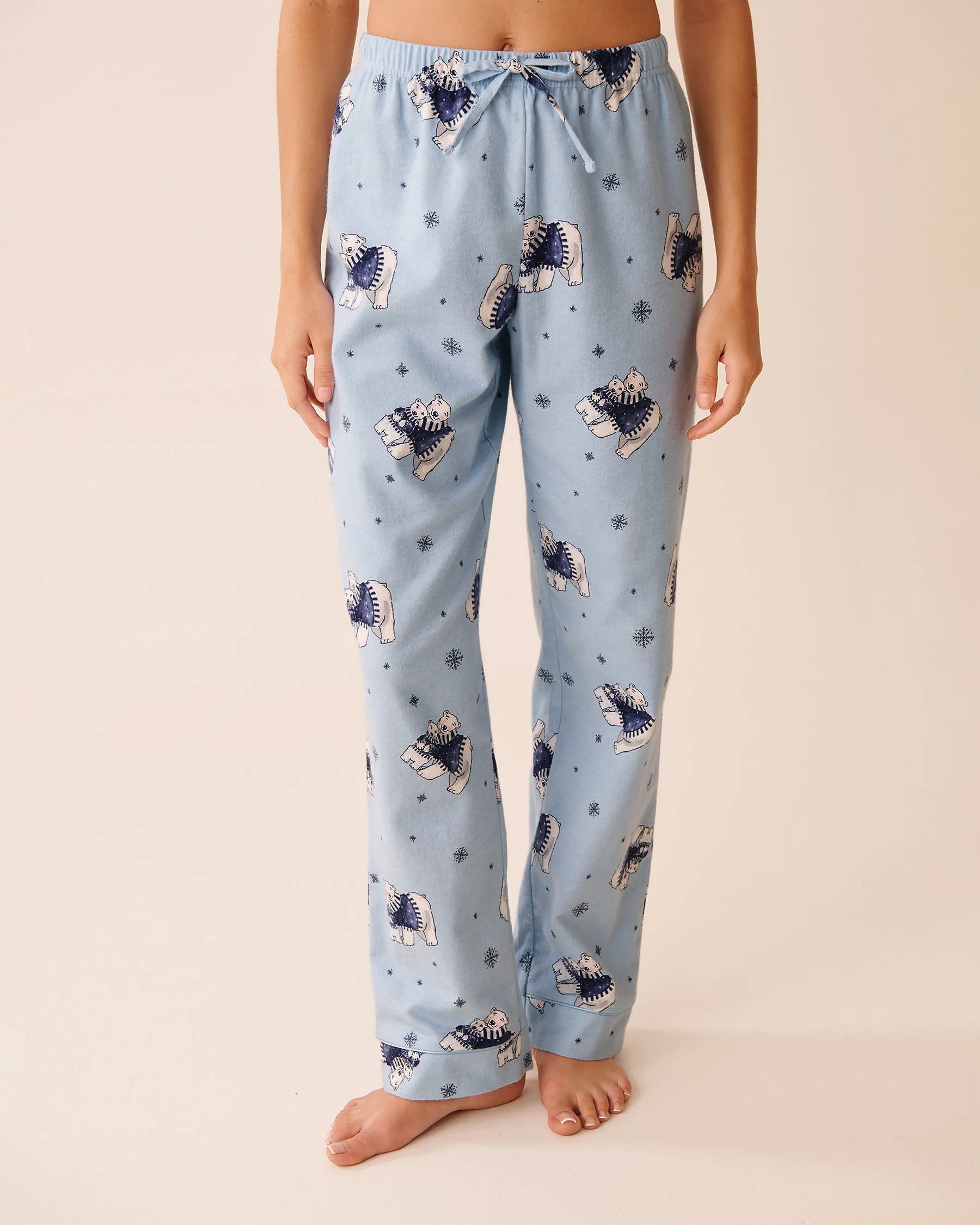La Vie en Rose_Cashmere Blue Bear_Polar Bear Print Flannel Pj Set_40400089_P40496_04
