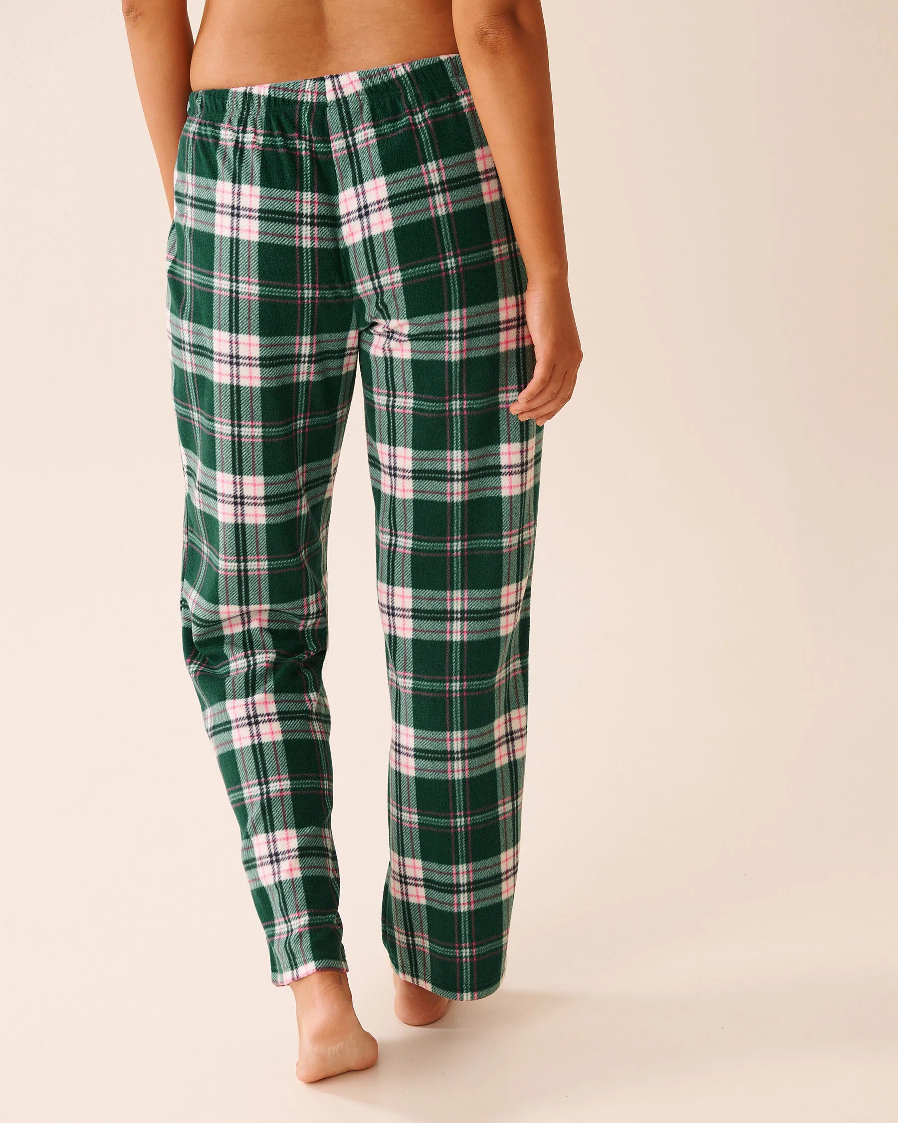 La Vie en Rose_Botanical Garden Plaid_Green Plaid Microfleece Pj Set_40400090_P30128_05