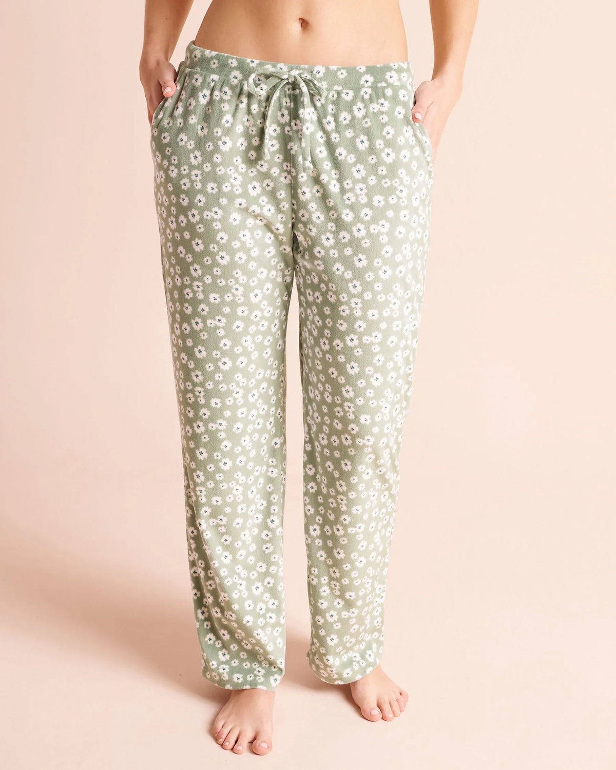 La Vie en Rose Green Milieu Flowers Women Floral Print Plush Velour Pajama Set SKU: 40400100_P30164 Image 04