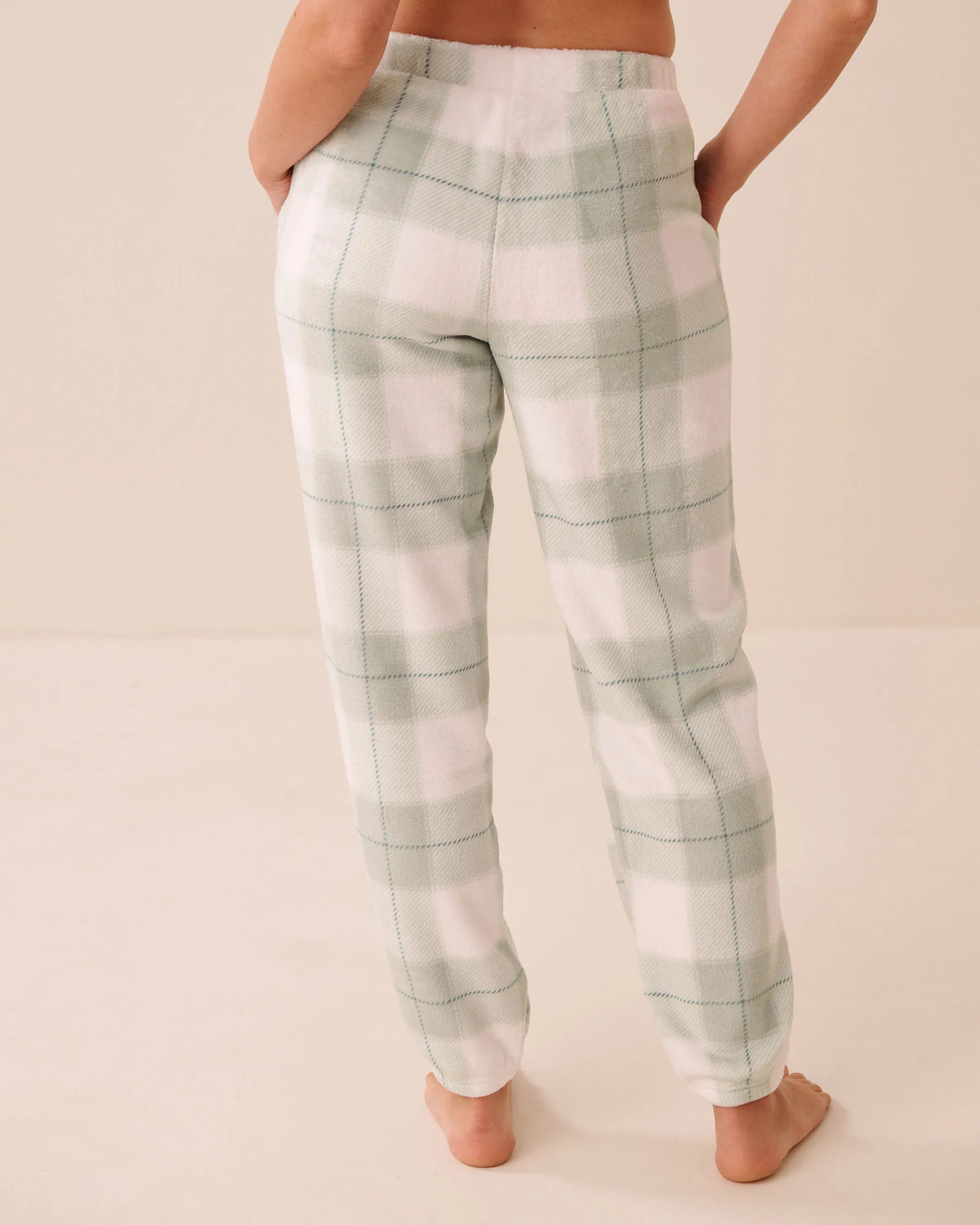 La Vie en Rose Belgium Block Plaid Women Green Plaid Soft Plush Pajama Set SKU: 40400101_P30167 Image 05