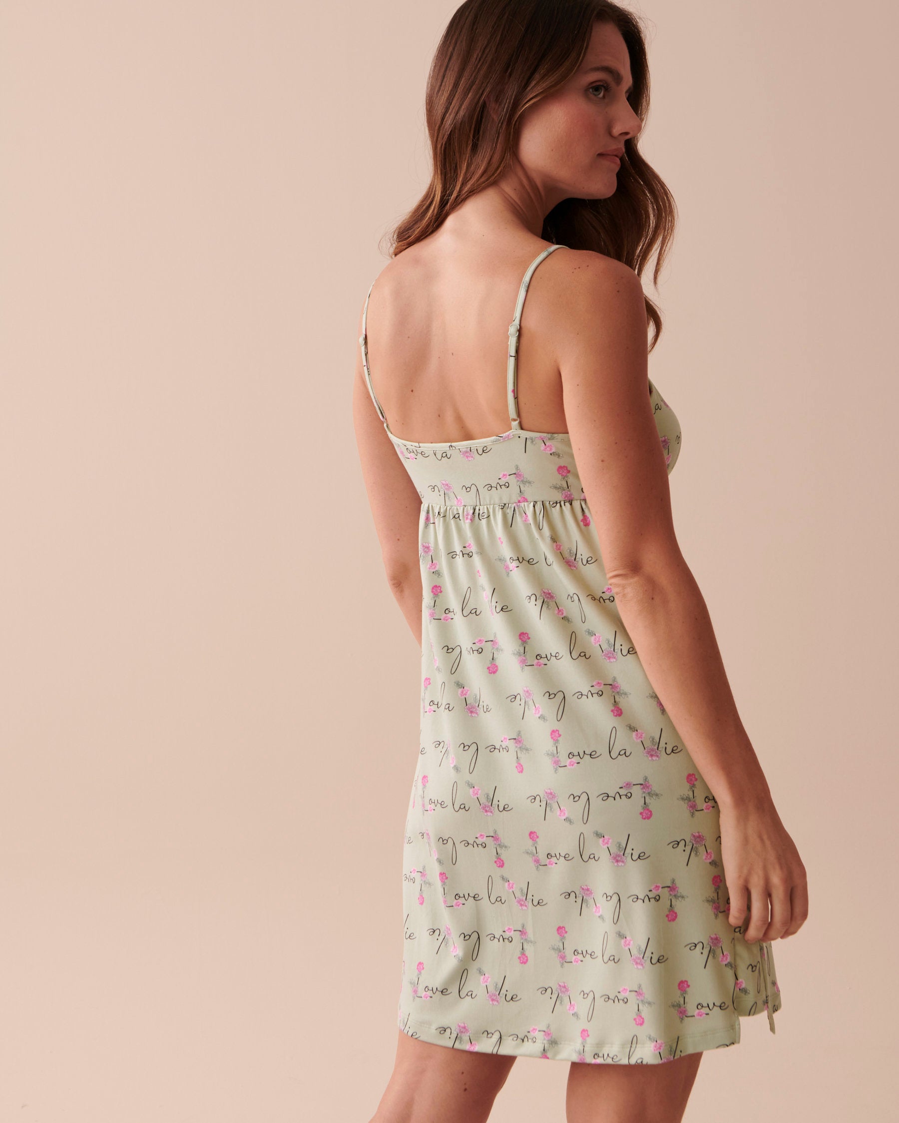 Peachy D Love Chemise_40500330_P30074_02