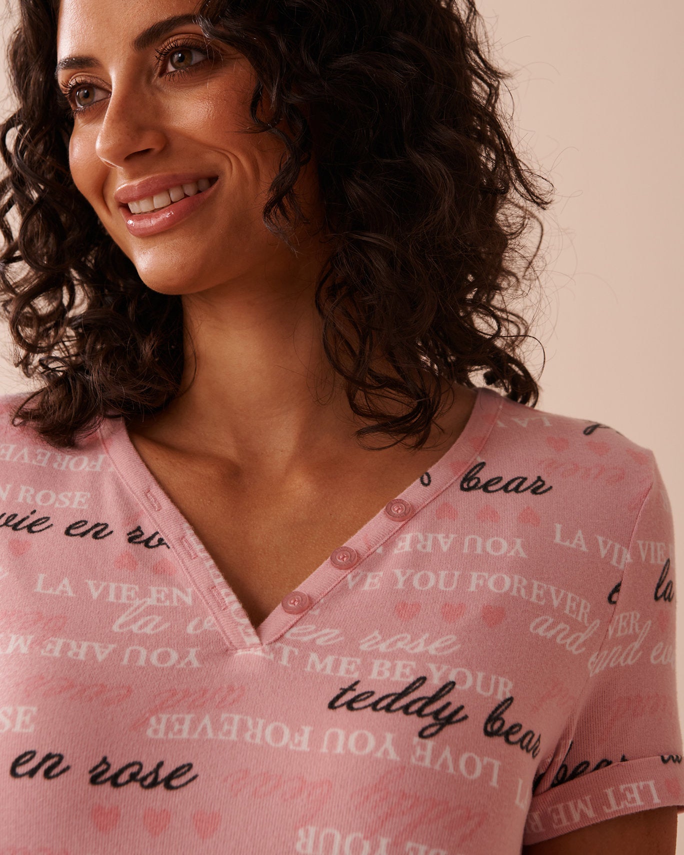 La Vie en Rose_Heart and Letter Print Recycled Fibers Sleepshirt_40500401_P60340_06