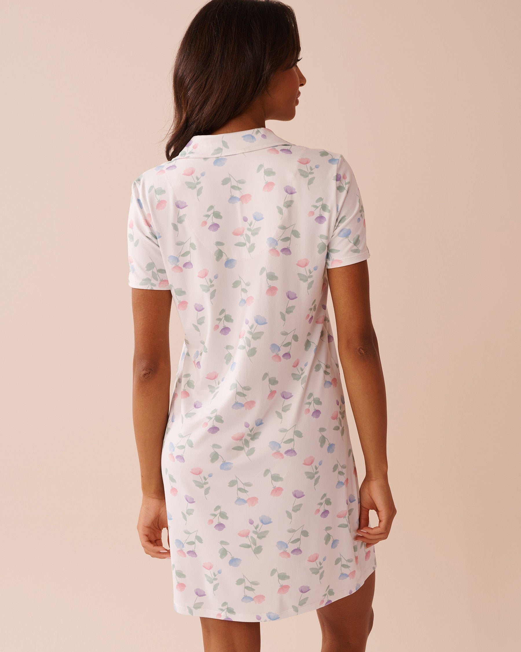 La Vie en Rose_Tulip Print Super Soft Button-Down Sleepshirt_40500406_P10465_02