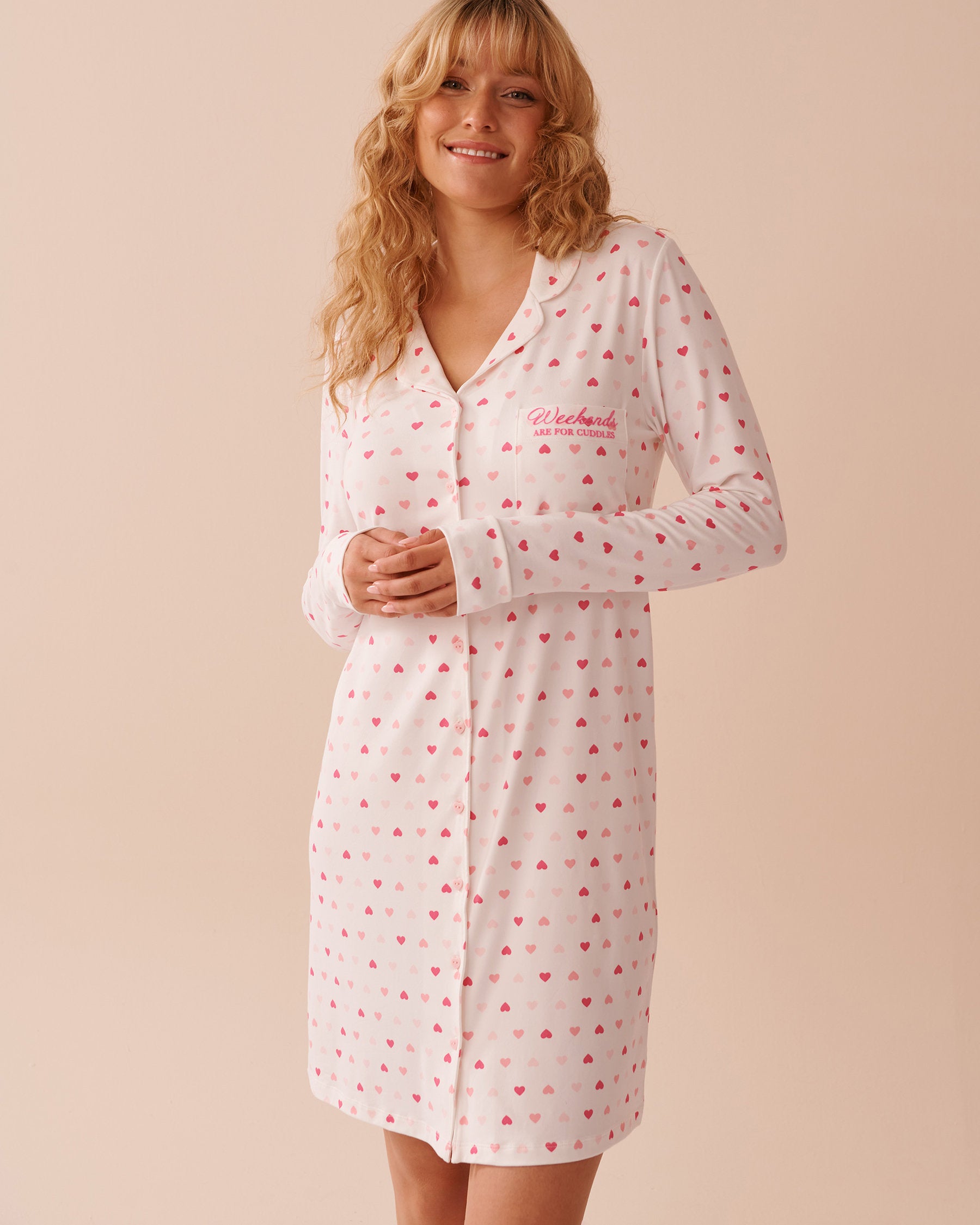 La Vie en Rose_Heart Print Super Soft Sleepshirt_40500410_P10464_01