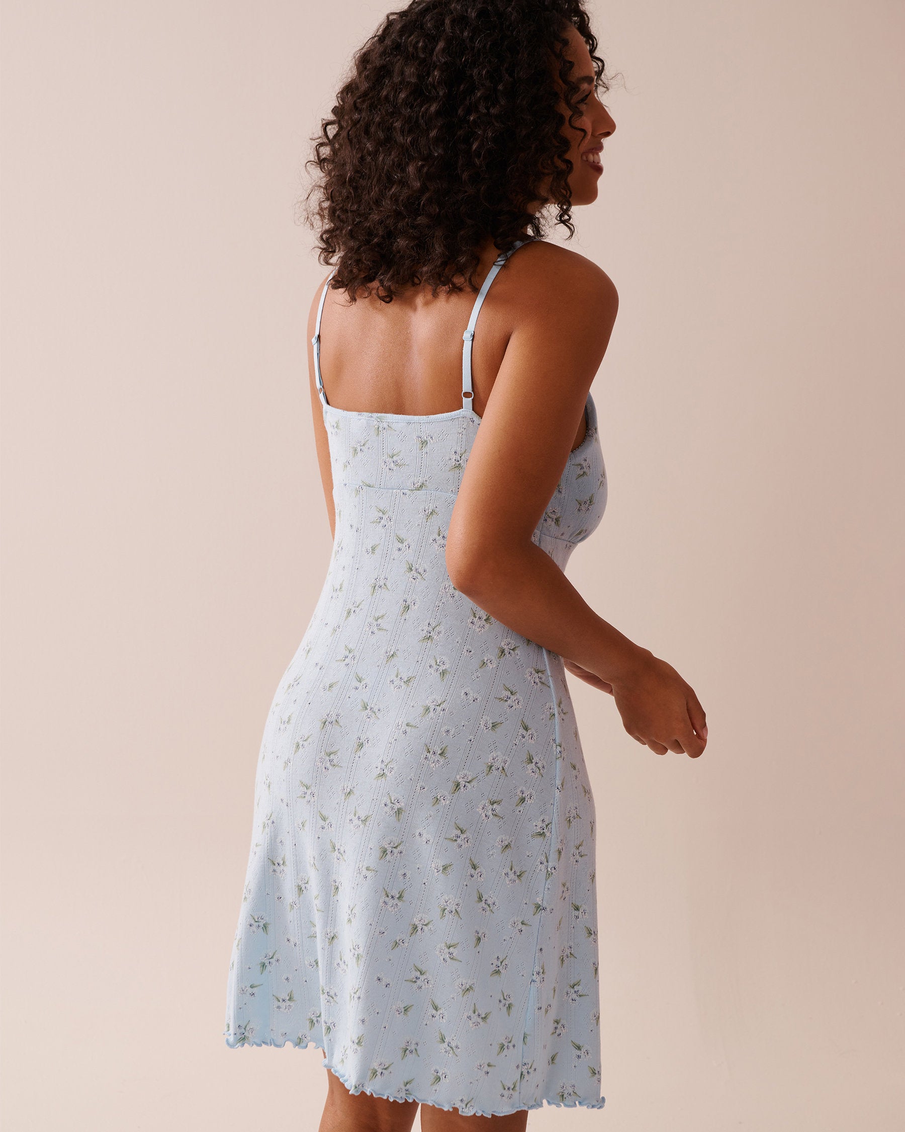 La Vie en Rose_Floral Print Lettuce Edge Pointelle Nightie_40500413_P40425_02