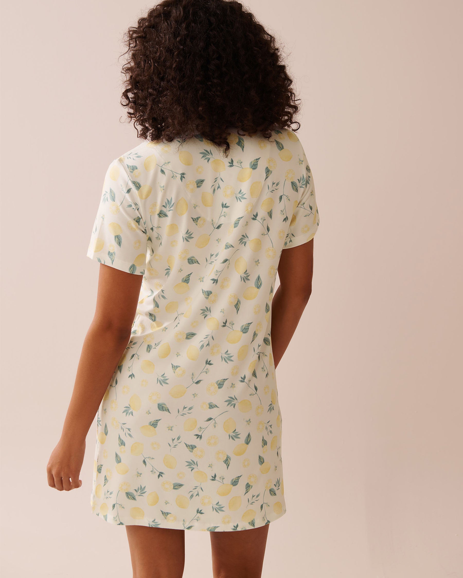 La Vie en Rose_Lemon Print Super Soft Button-Down Sleepshirt_40500424_P10480_02