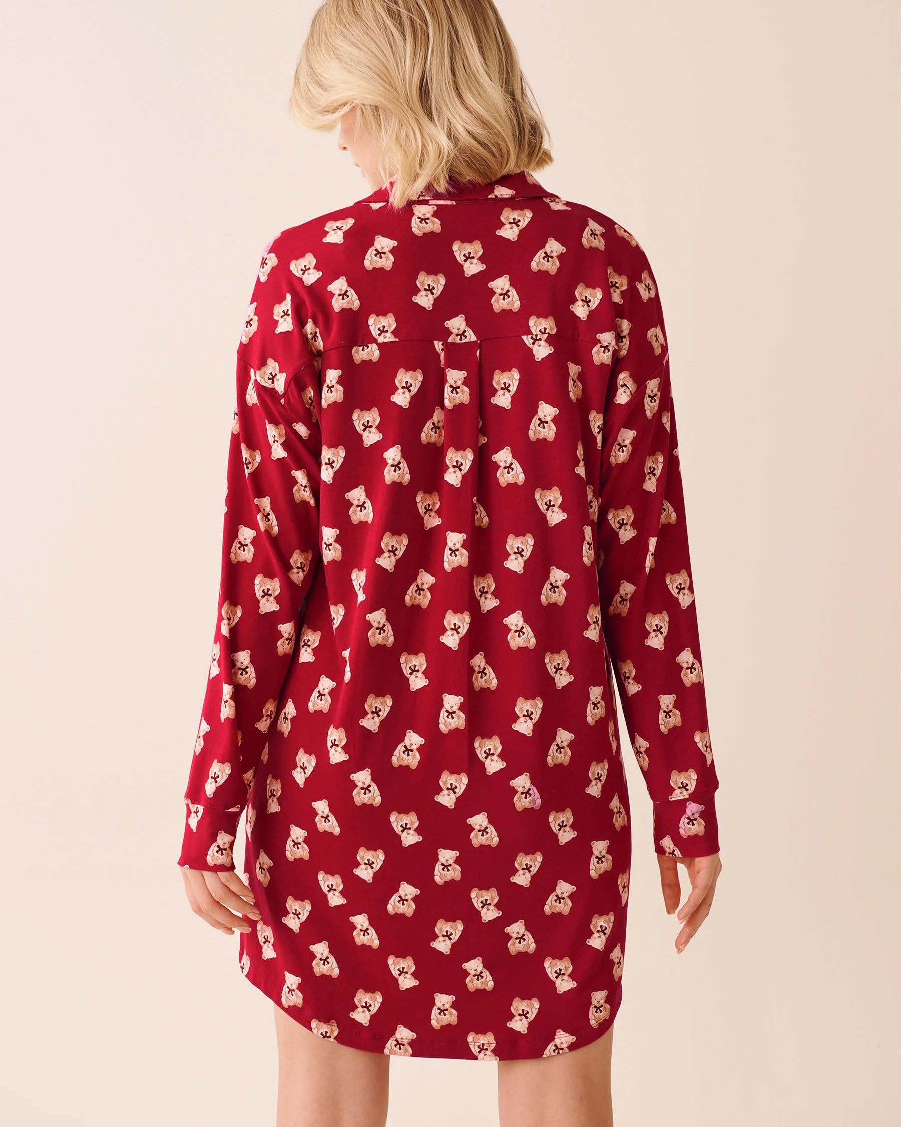 La Vie en Rose_Savvy Red Teddy Bear_Teddy Bear Print Super Soft Button-Down Sleepshirt_40500461_P60429_03