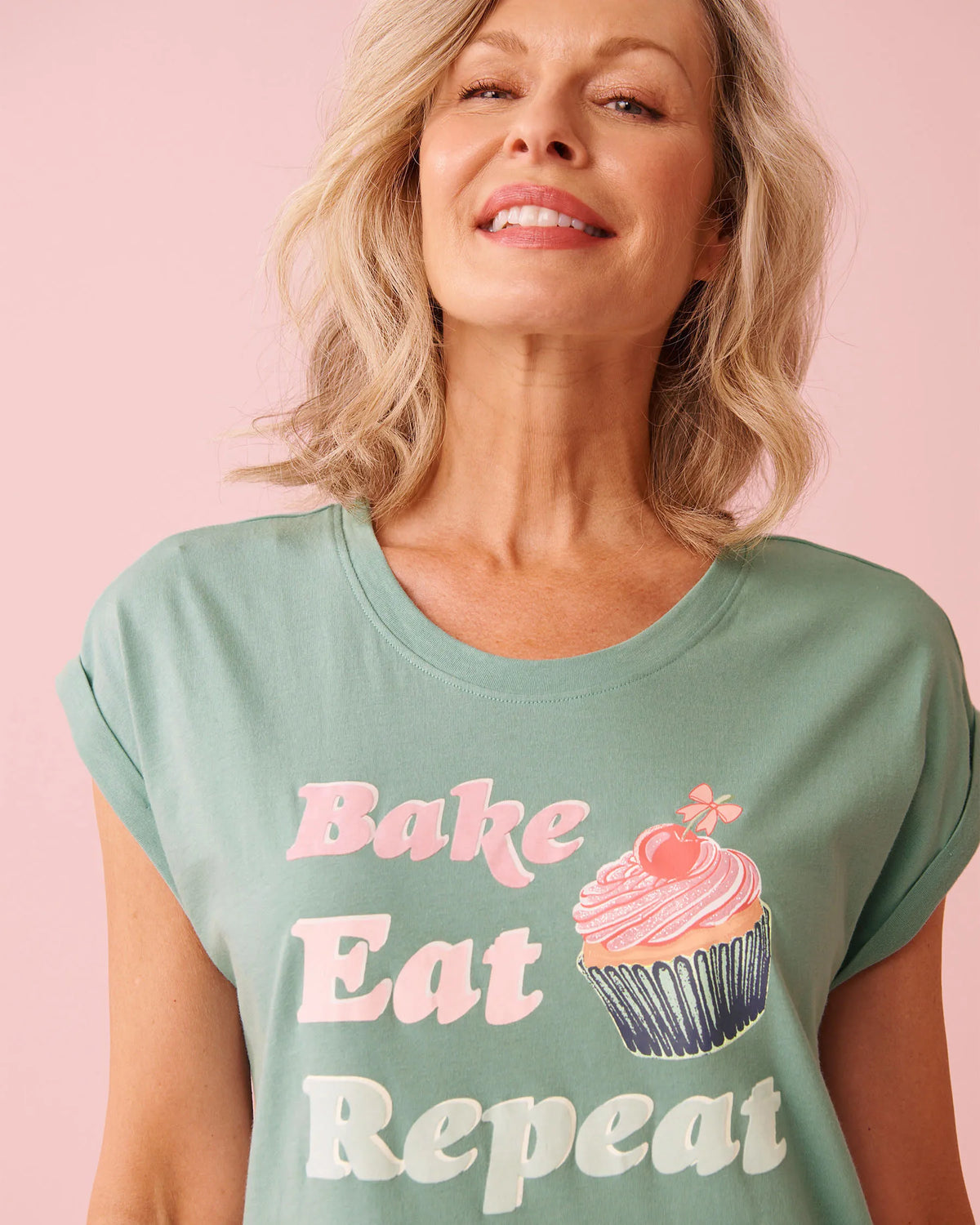 La Vie en Rose Aquifer Women Cupcake Print Cotton Short Sleeve Sleepshirt SKU: 40500479_40200 Image 03
