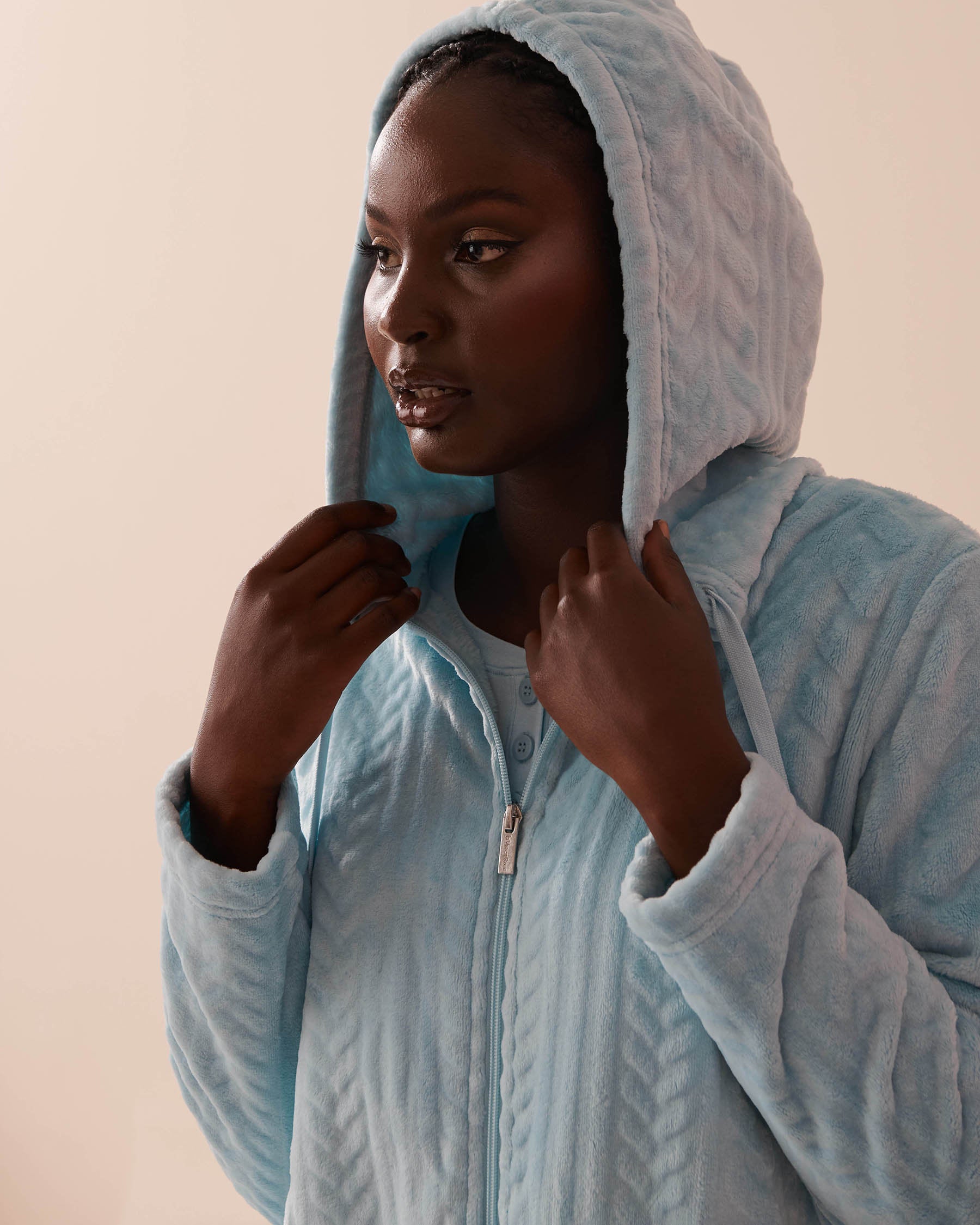 Recycled Fibers Cable Effect Soft Hooded Cardigan_40600189_P40391_03