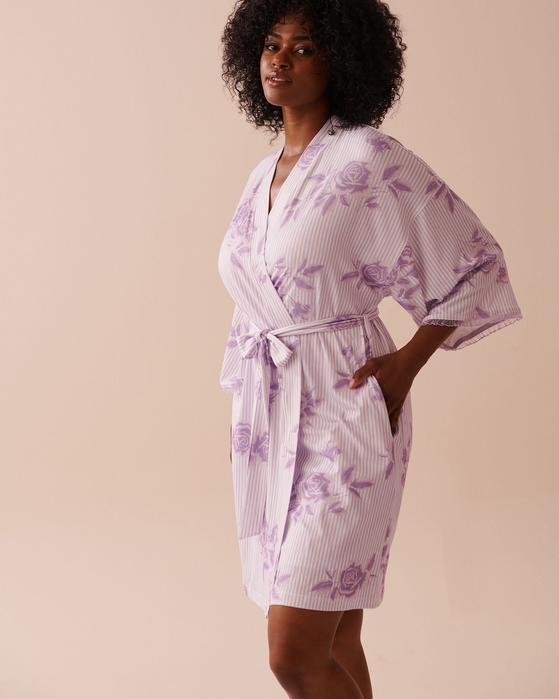 La Vie en Rose_Lilac Rose Print Super Soft Kimono_40600200_P50087_05