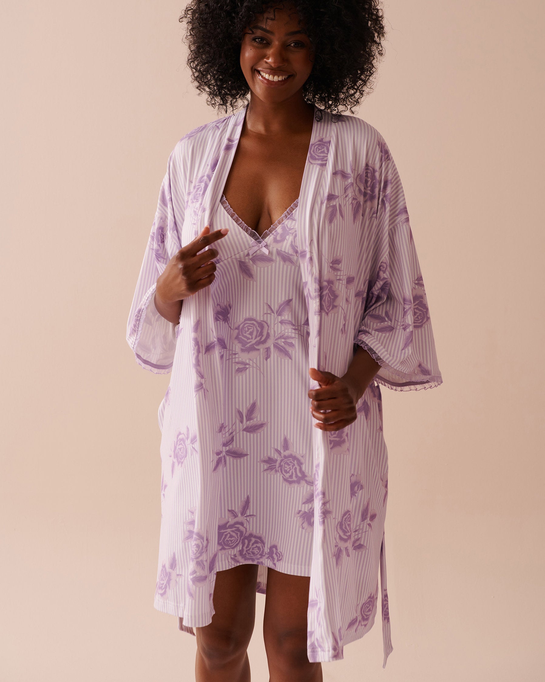 La Vie en Rose_Lilac Rose Print Super Soft Kimono_40600200_P50087_08