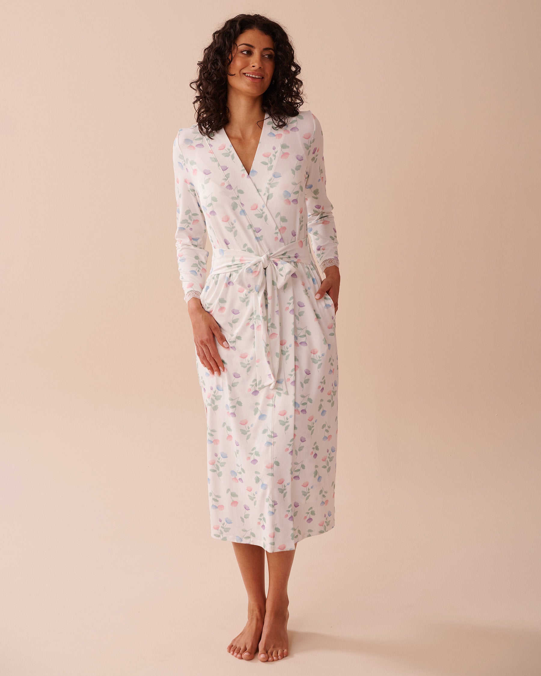 La Vie en Rose_Tulip Print Super Soft Long Kimono_40600201_P10465_02