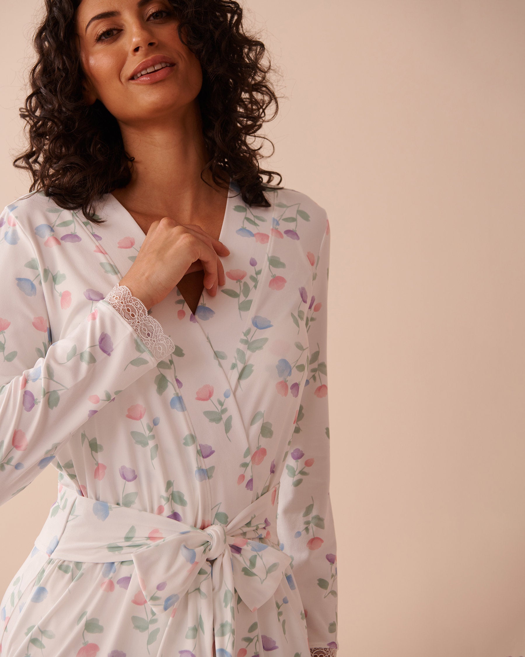 La Vie en Rose_Tulip Print Super Soft Long Kimono_40600201_P10465_04