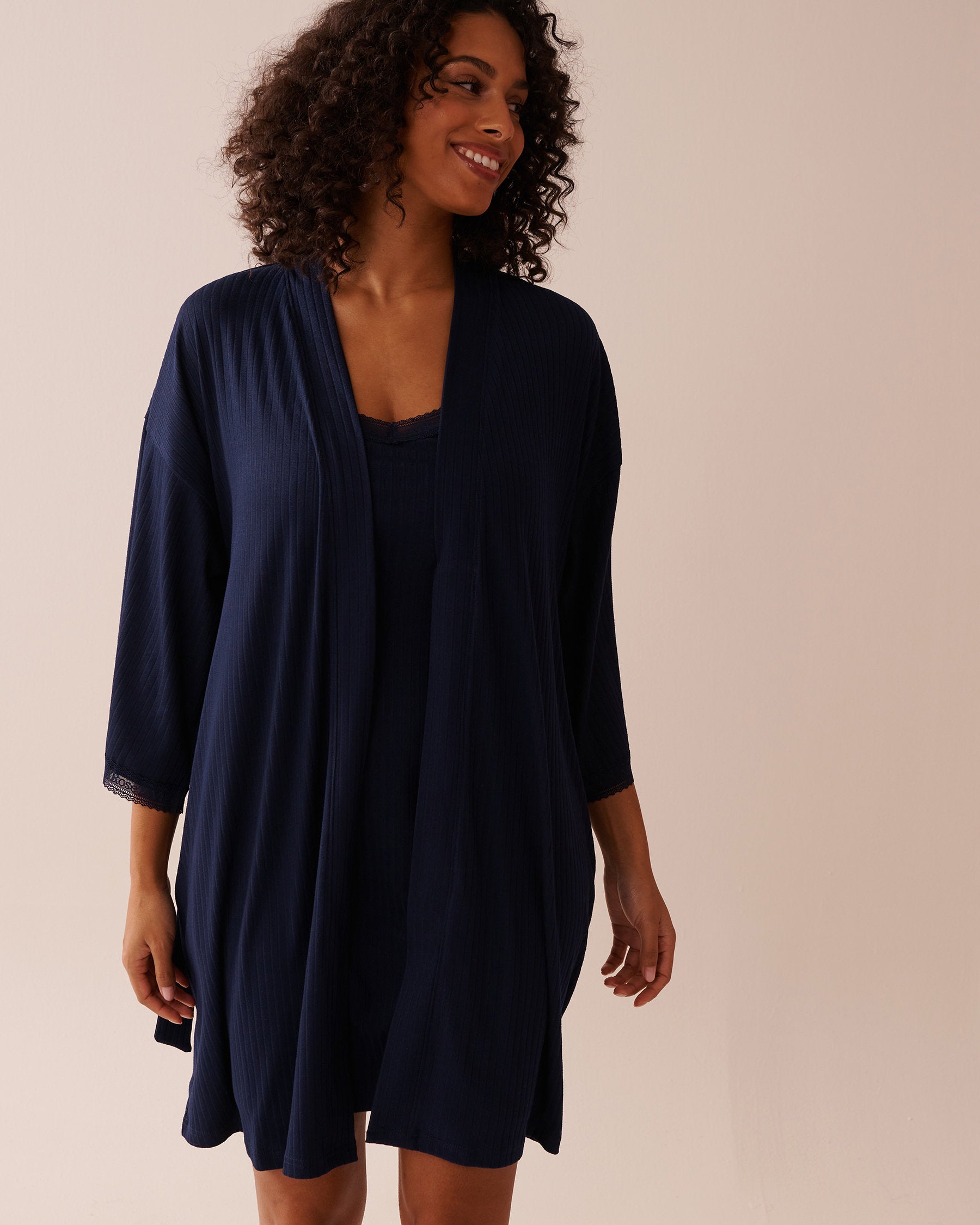 La Vie en Rose_Lace Trim Ribbed Jersey Kimono_40600202_40099_09