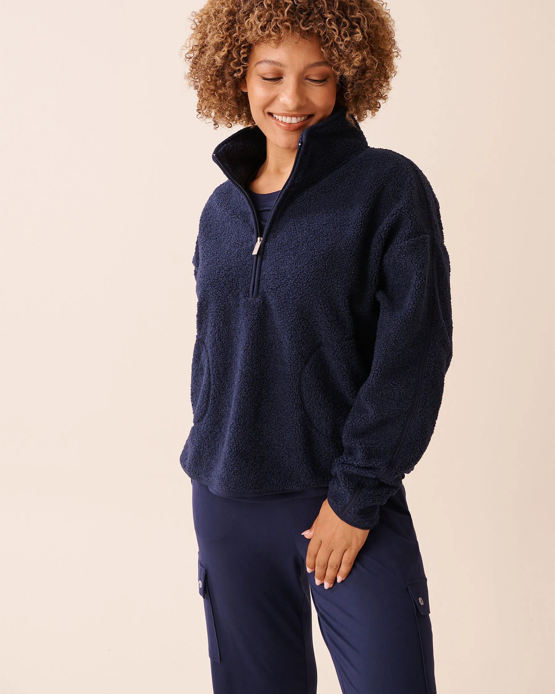 La Vie en Rose_Evening Blue_Teddy Fleece Half-Zip Sweatshirt_40600214_40009_02