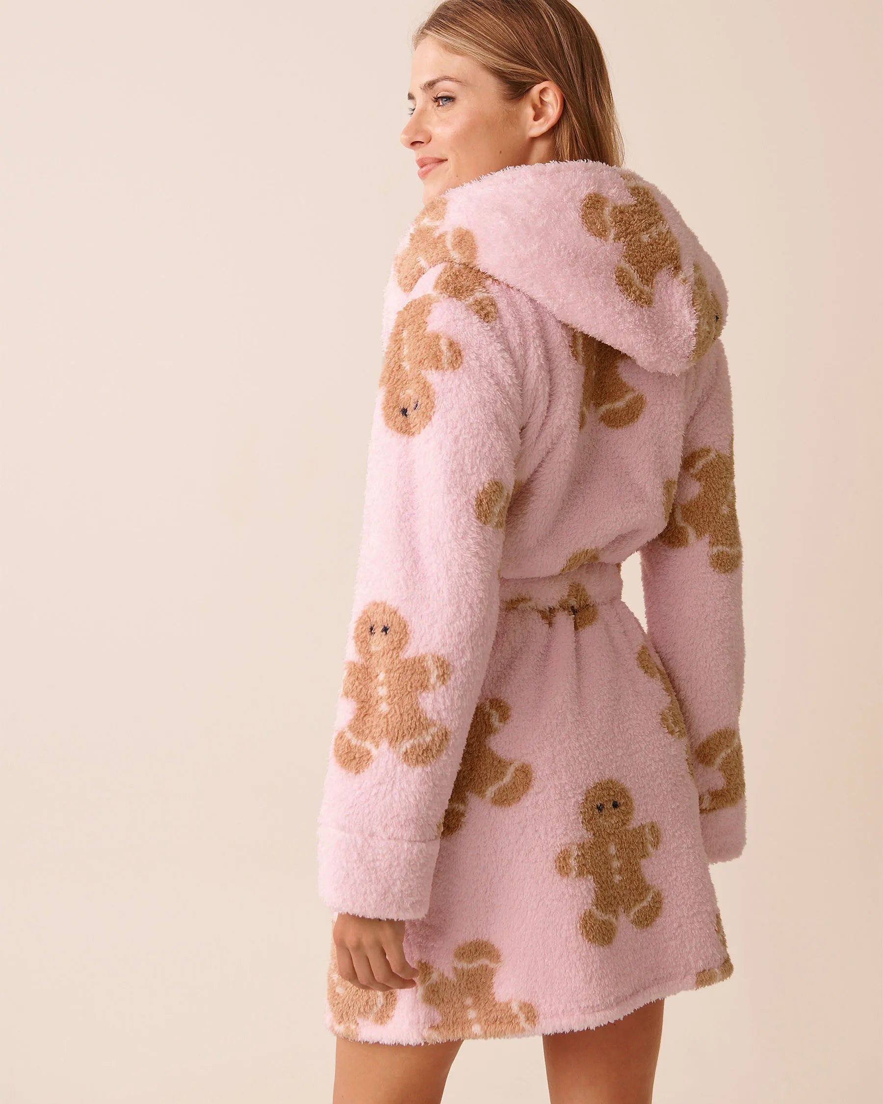 La Vie en Rose_Pink Gingerbread_Gingerbread Print Soft Plush Hooded Robe_40600215_P60422_03