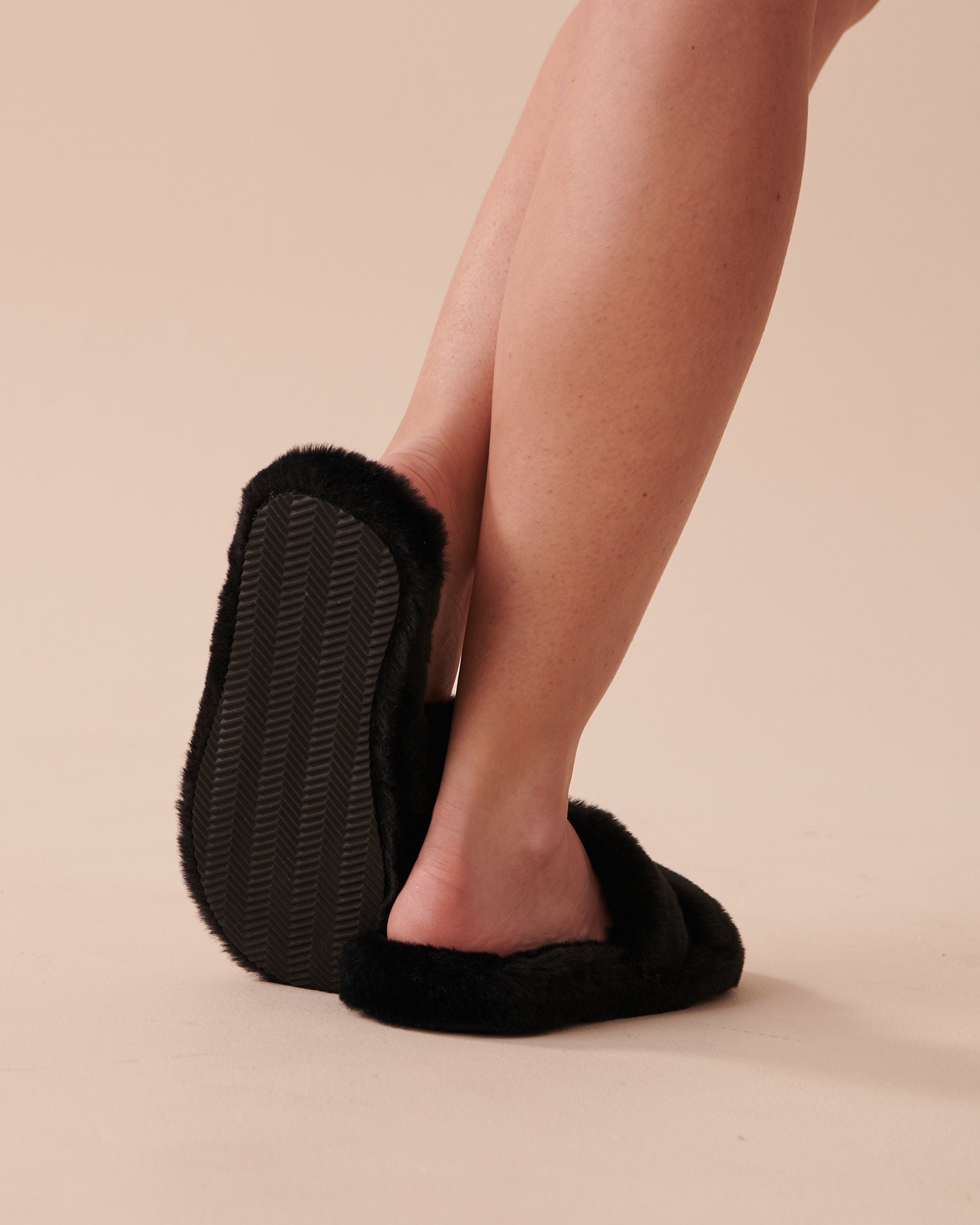 Rabbit Fur Slide W/ Tape_40700313_00001_02