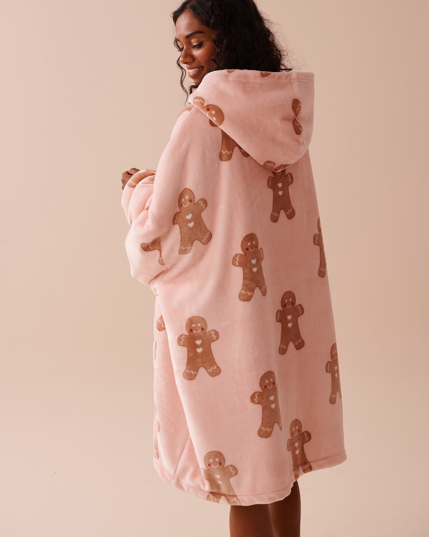 Gingerbread Soft Plush Oversized Hoodie_40700350_P60307_02