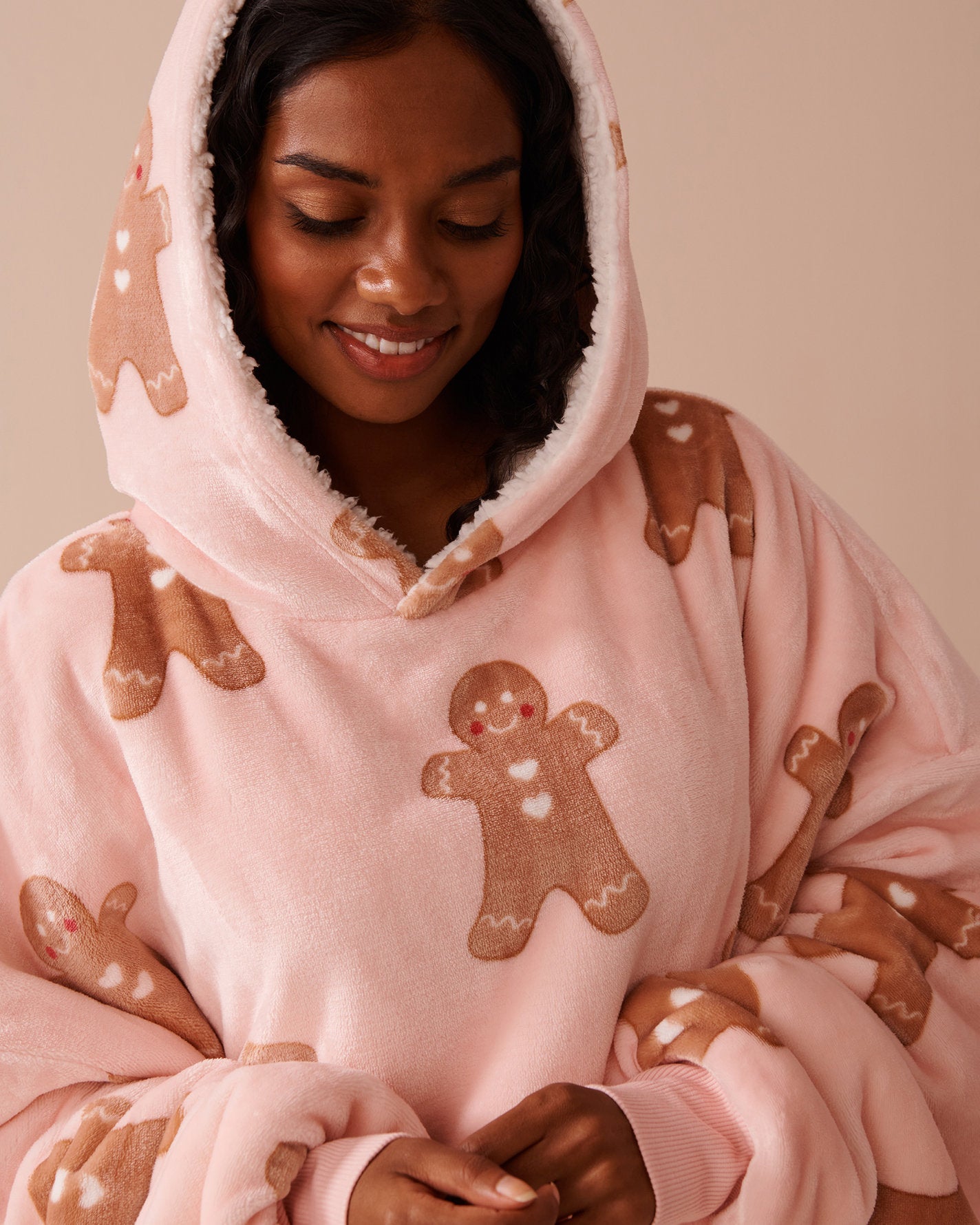Gingerbread Soft Plush Oversized Hoodie_40700350_P60307_03