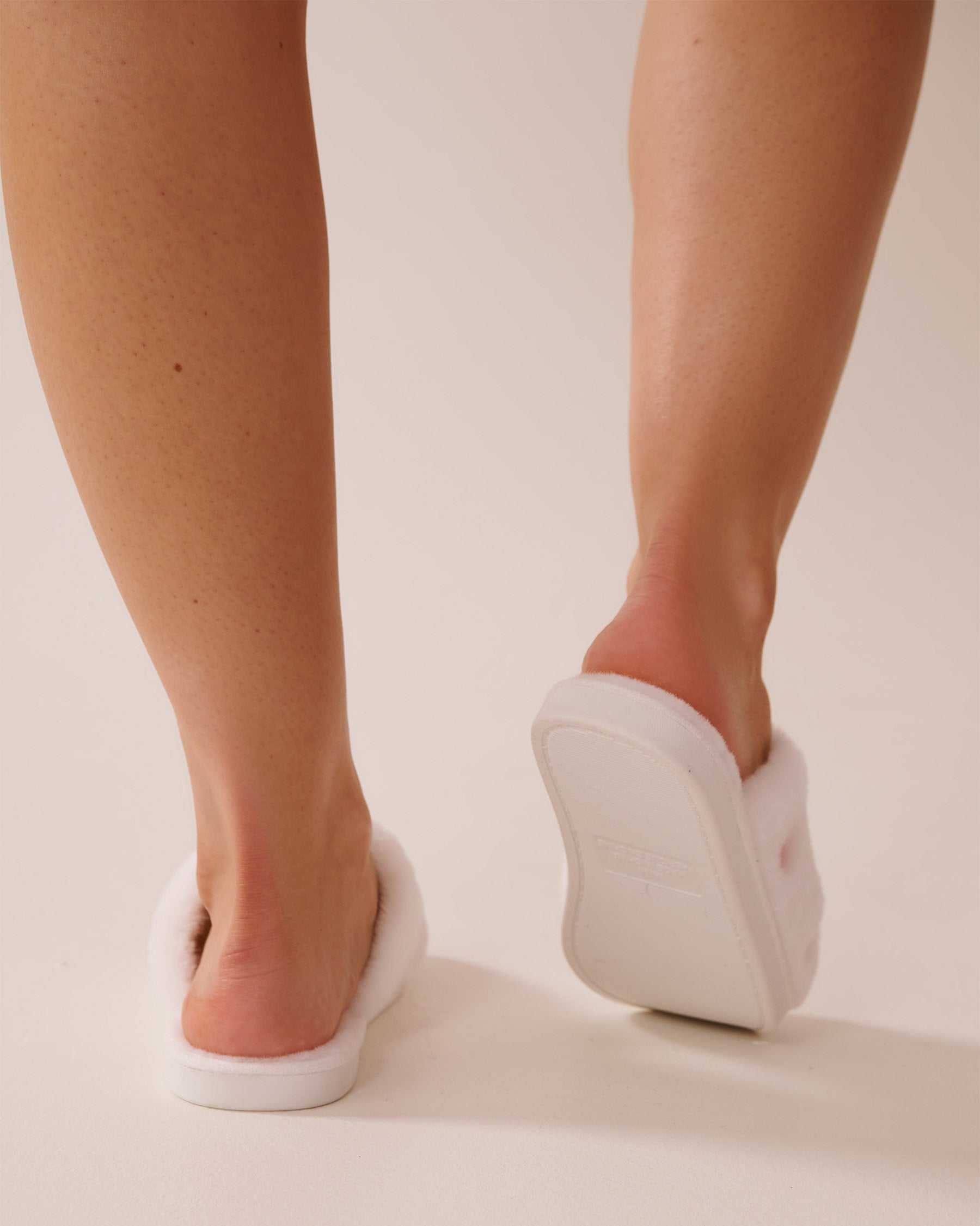 La Vie en Rose_Faux Wool Embroidered Slippers_40700372_10011_02