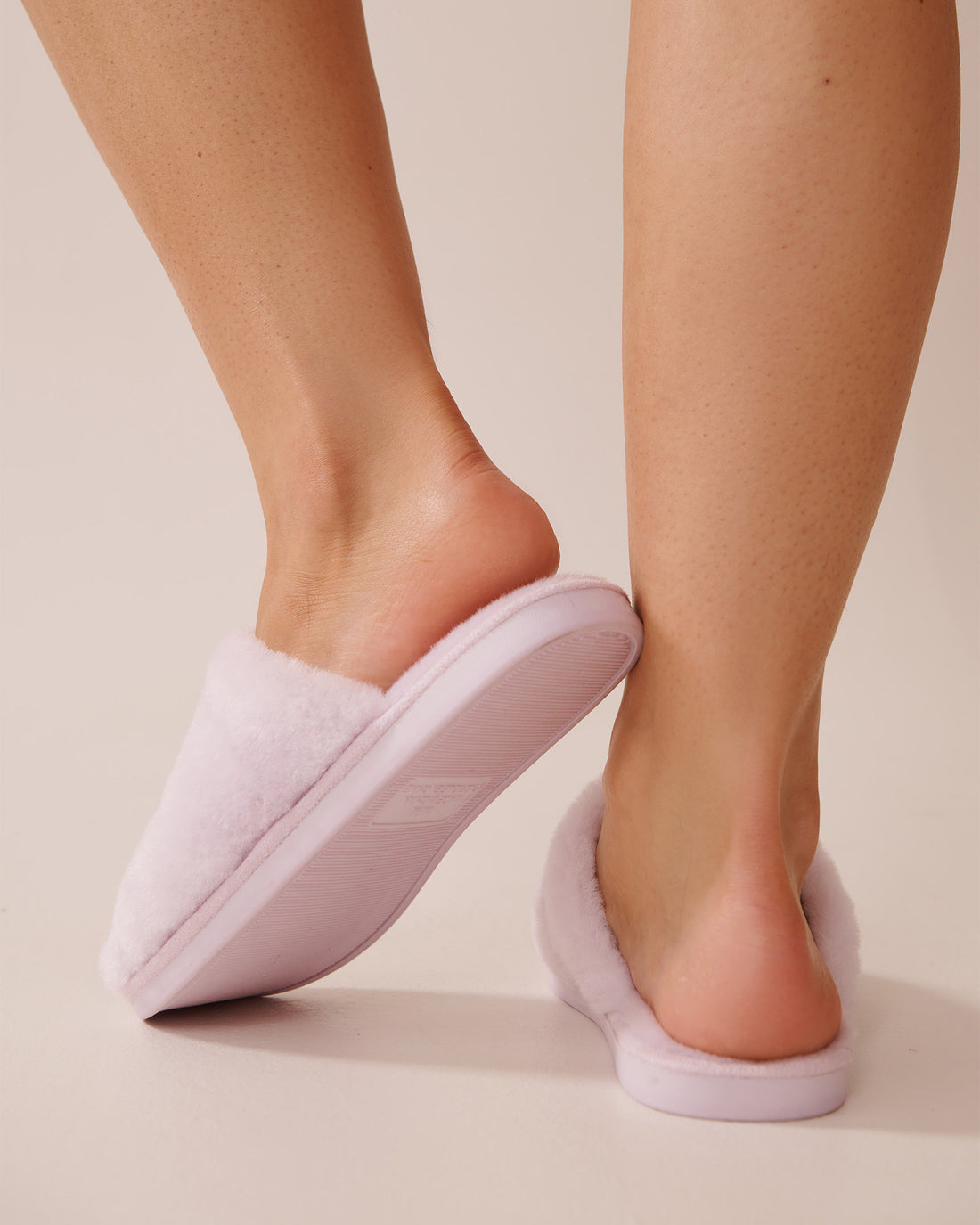 La Vie en Rose_Faux Wool Embroidered Slippers_40700372_50009_02