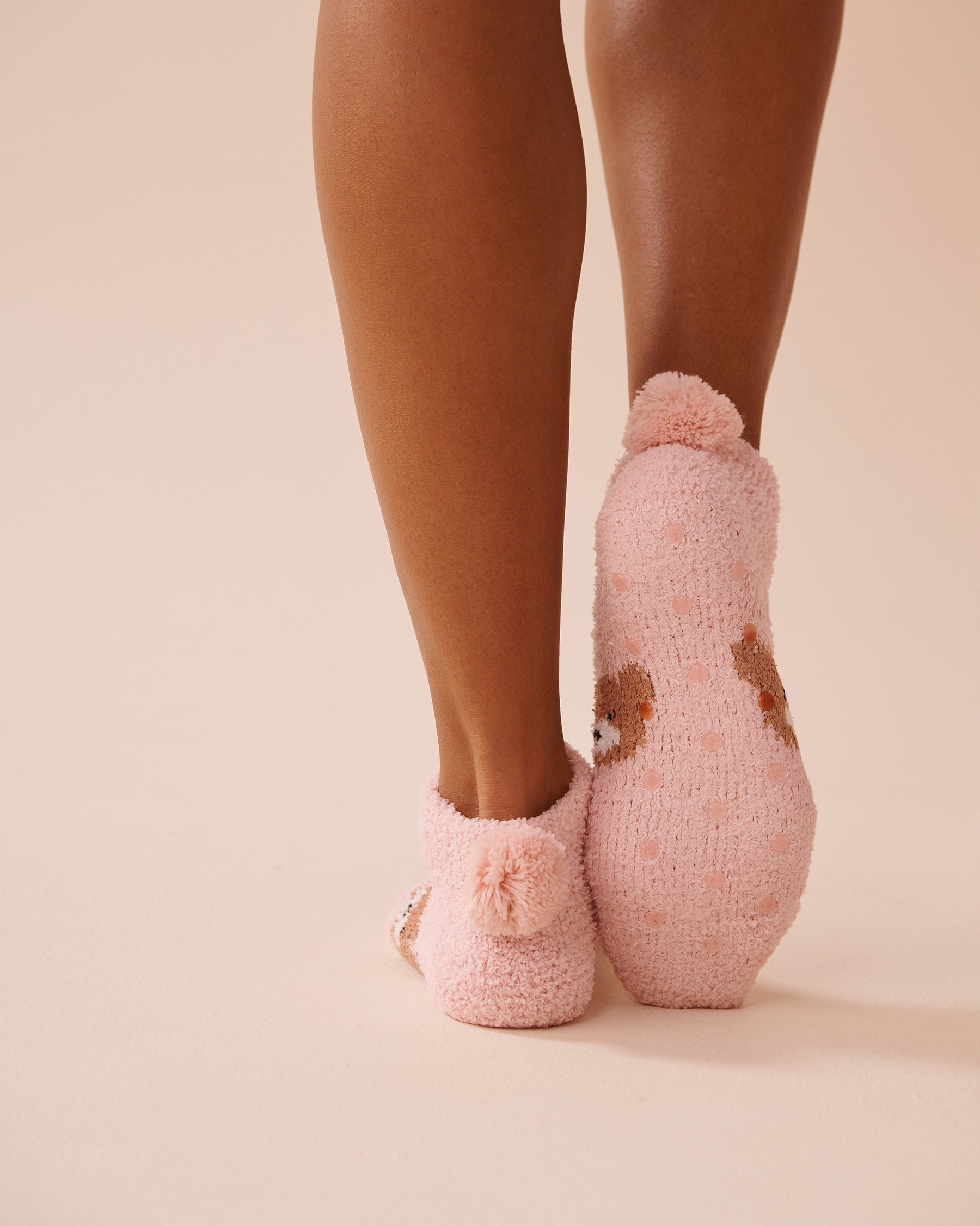 La Vie en Rose_Pompom Soft Plush Socks_40700374_P60343_02