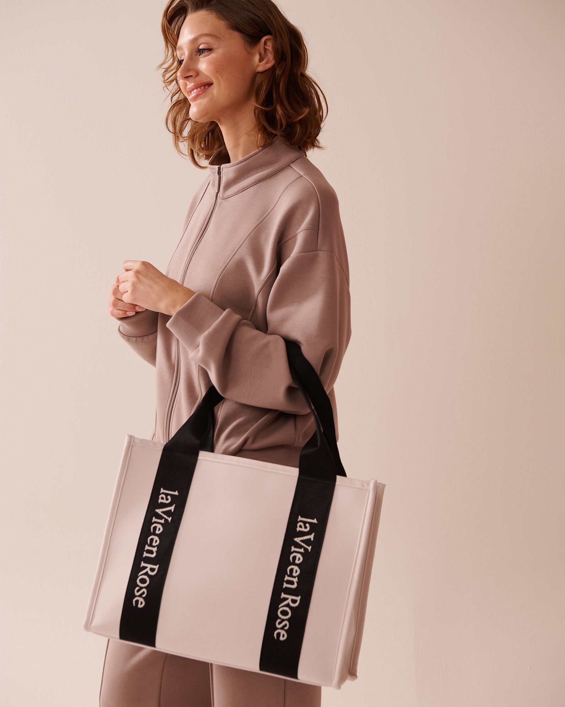 La Vie en Rose_Sturdy Canvas Tote Bag_40700376_00041_03