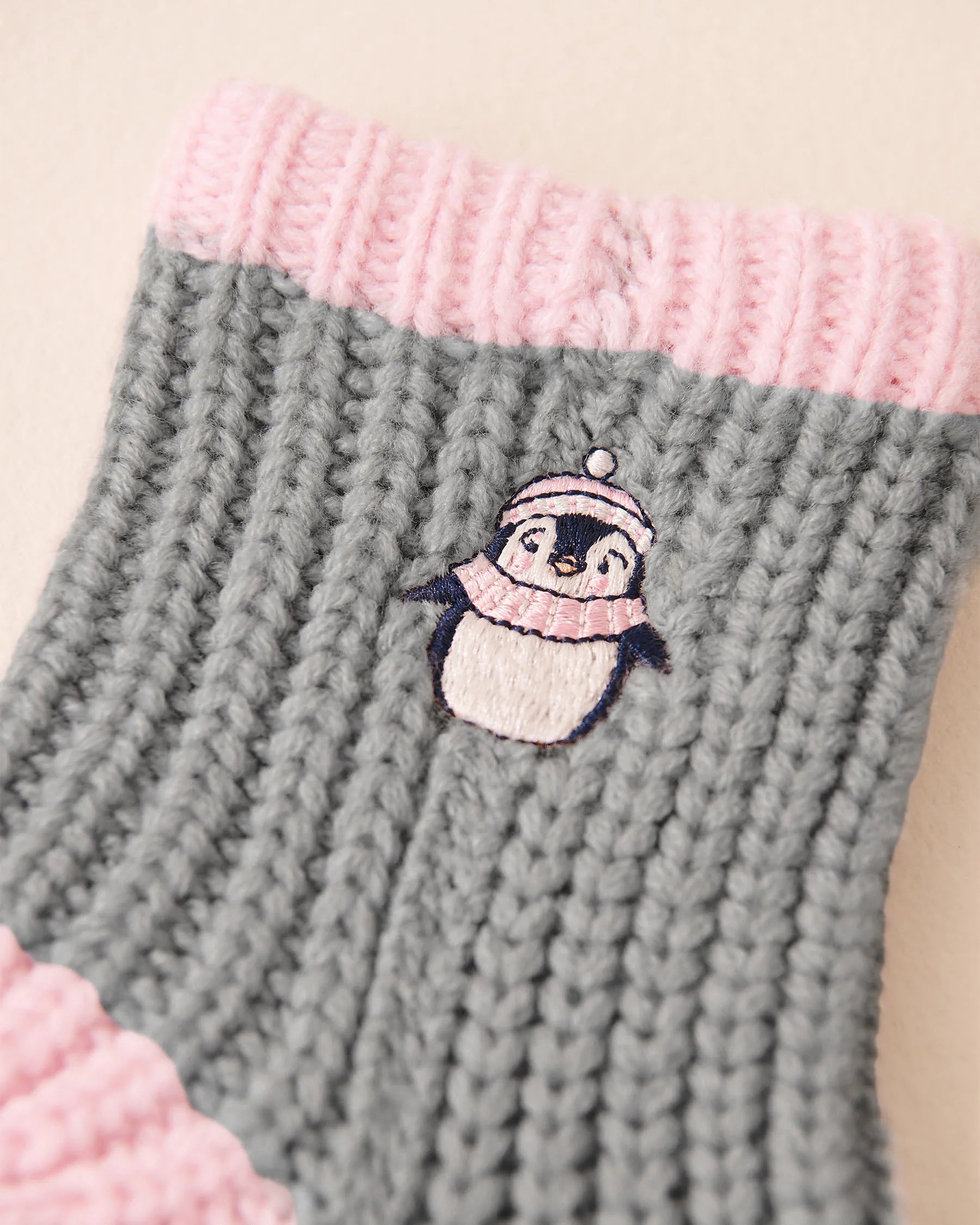 La Vie en Rose_Quiet Gray_Embroidered Gingerbread Socks_40700423_00055_03