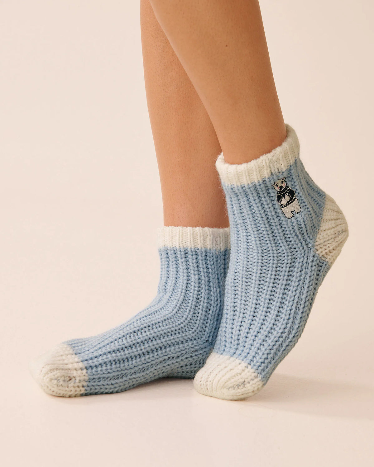 La Vie en Rose_Cashmere Blue_Embroidered Gingerbread Socks_40700423_40248_03