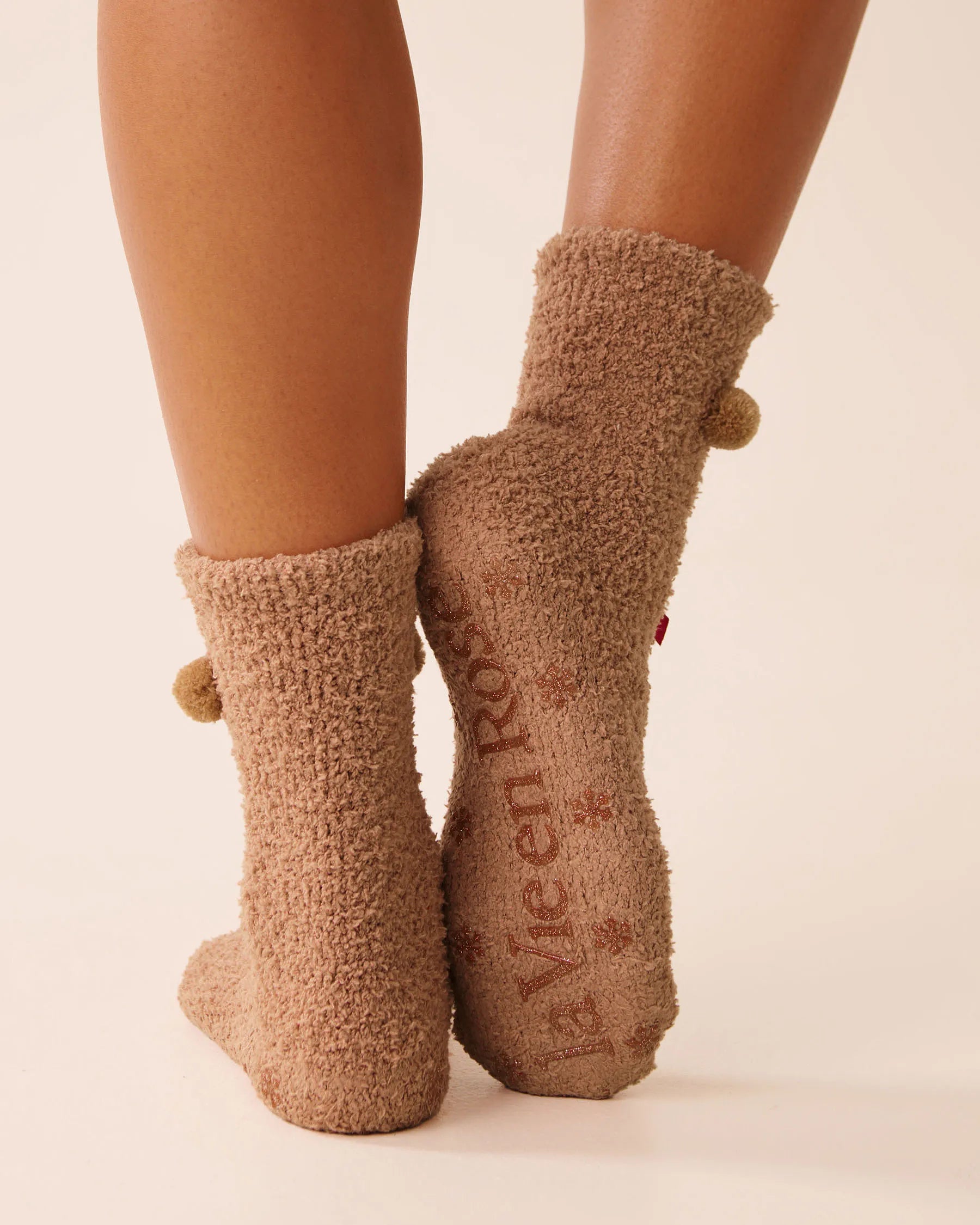 La Vie en Rose_Brush_Plush Buffalo Plaid Socks_40700425_20112_03